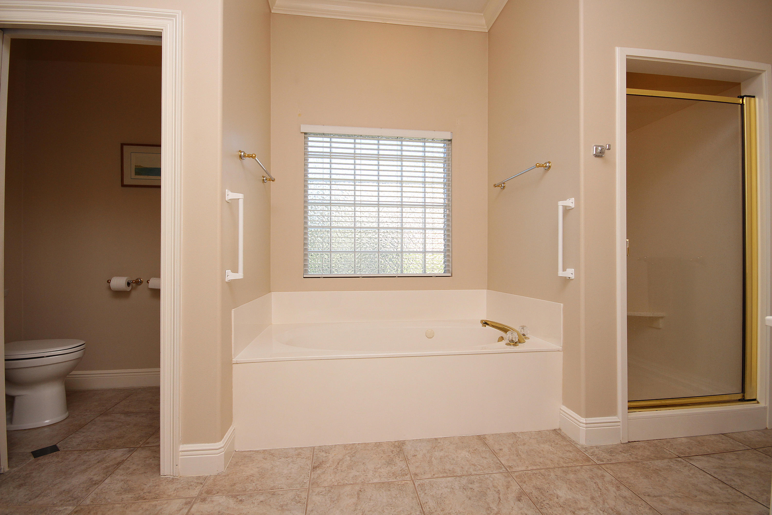 MAGNOLIA LAKE S/D AT BLUEWATER BAY - Residential