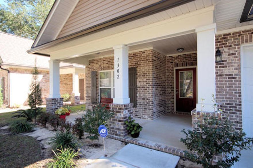 Available August 1, 2018. Three Bedroom Two Bath Craftsman Style Home centrally located in Niceville. This split bedroom floor plan features hand-scraped wood floors in main areas of home, tile in wet areas and carpet in bedrooms. Kitchen features beautiful wood cabinetry, granite counter tops, stainless steel appliance and breakfast bar. Large master bedroom with en-suite master bath that includes a garden tub, separate walk in shower and double sink vanity. Easy commute to Eglin, Duke, SFG Complex and Hurlburt. Close to shopping, Top ranked Okaloosa County Schools and Lions Park complete with pavilions and two boat ramps. This is a no smoking home and small dogs will be subject to owners approval to include a non refundable pet fee.