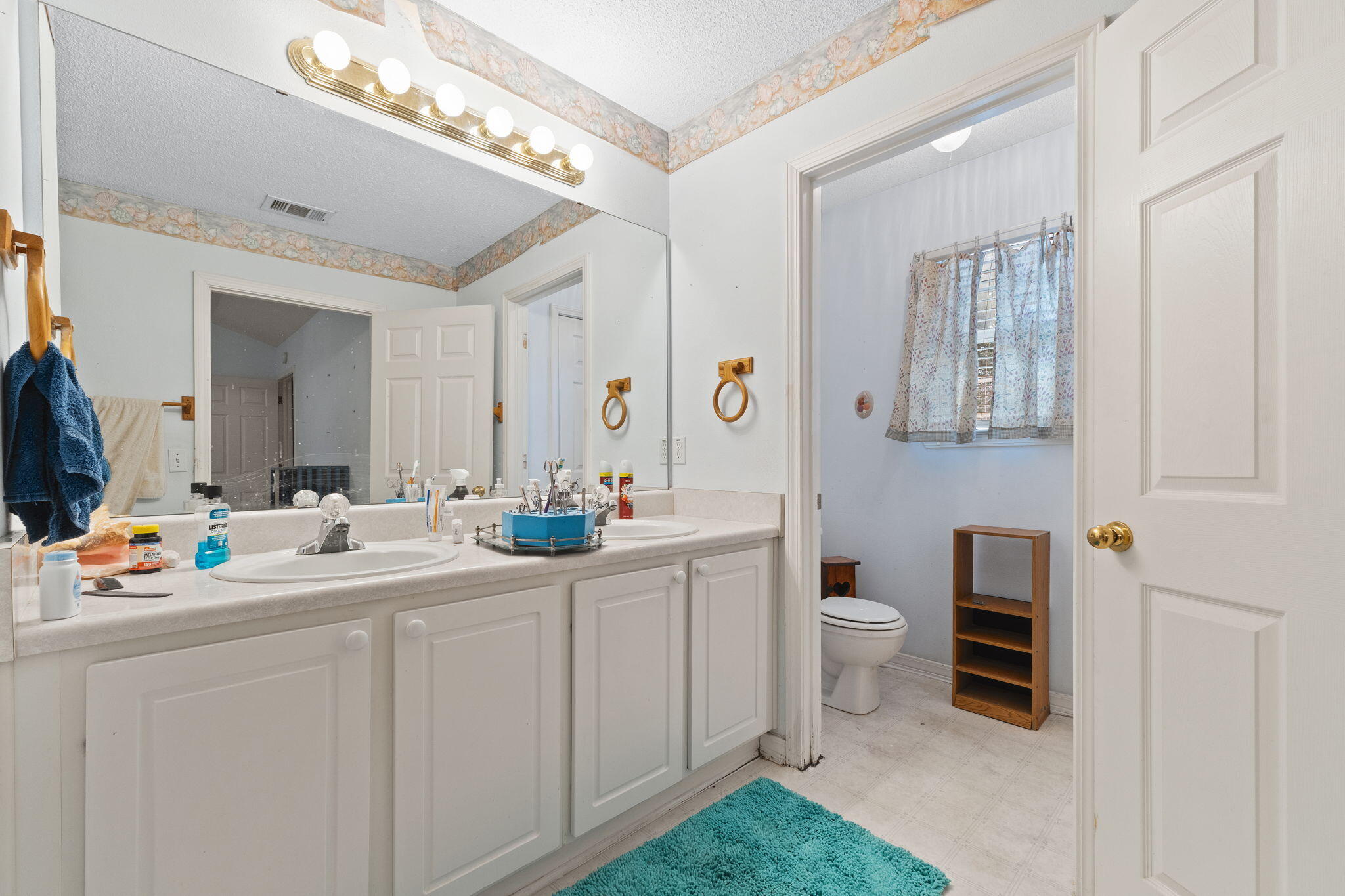 WOODBURY FOREST - Residential