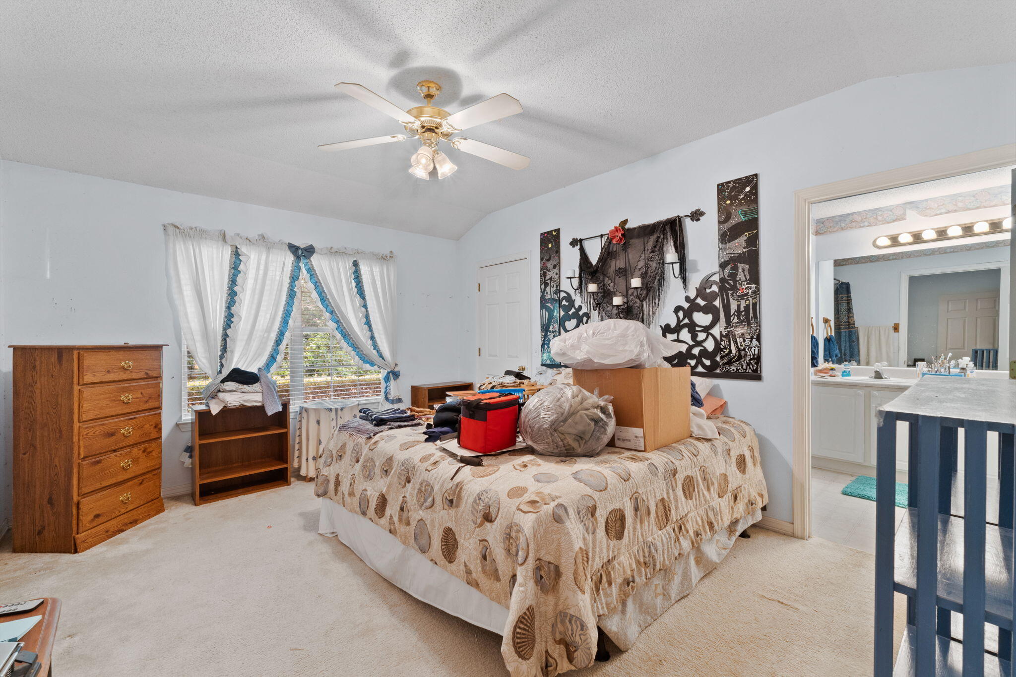 WOODBURY FOREST - Residential