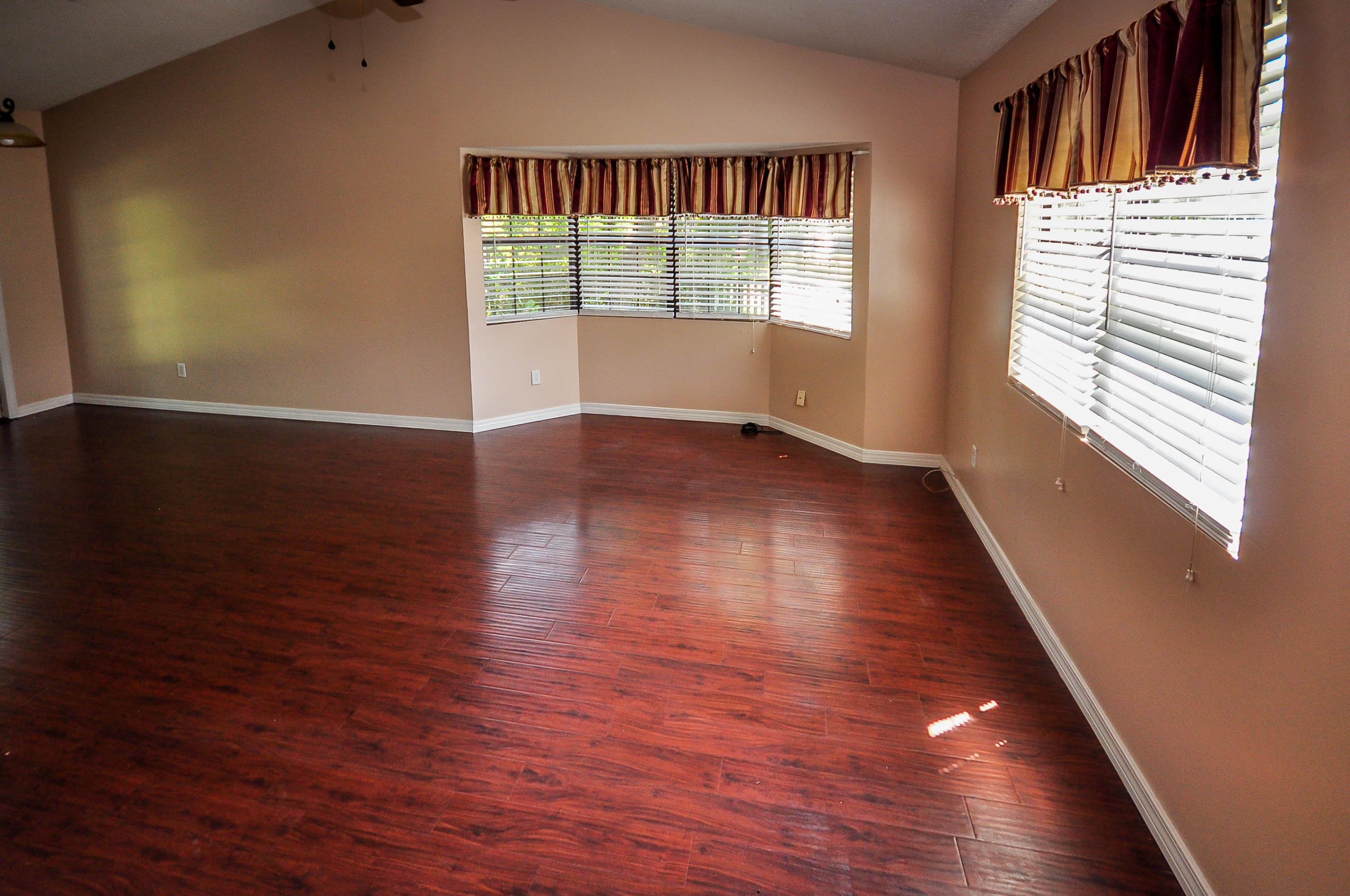 LYNN HAVEN - Residential