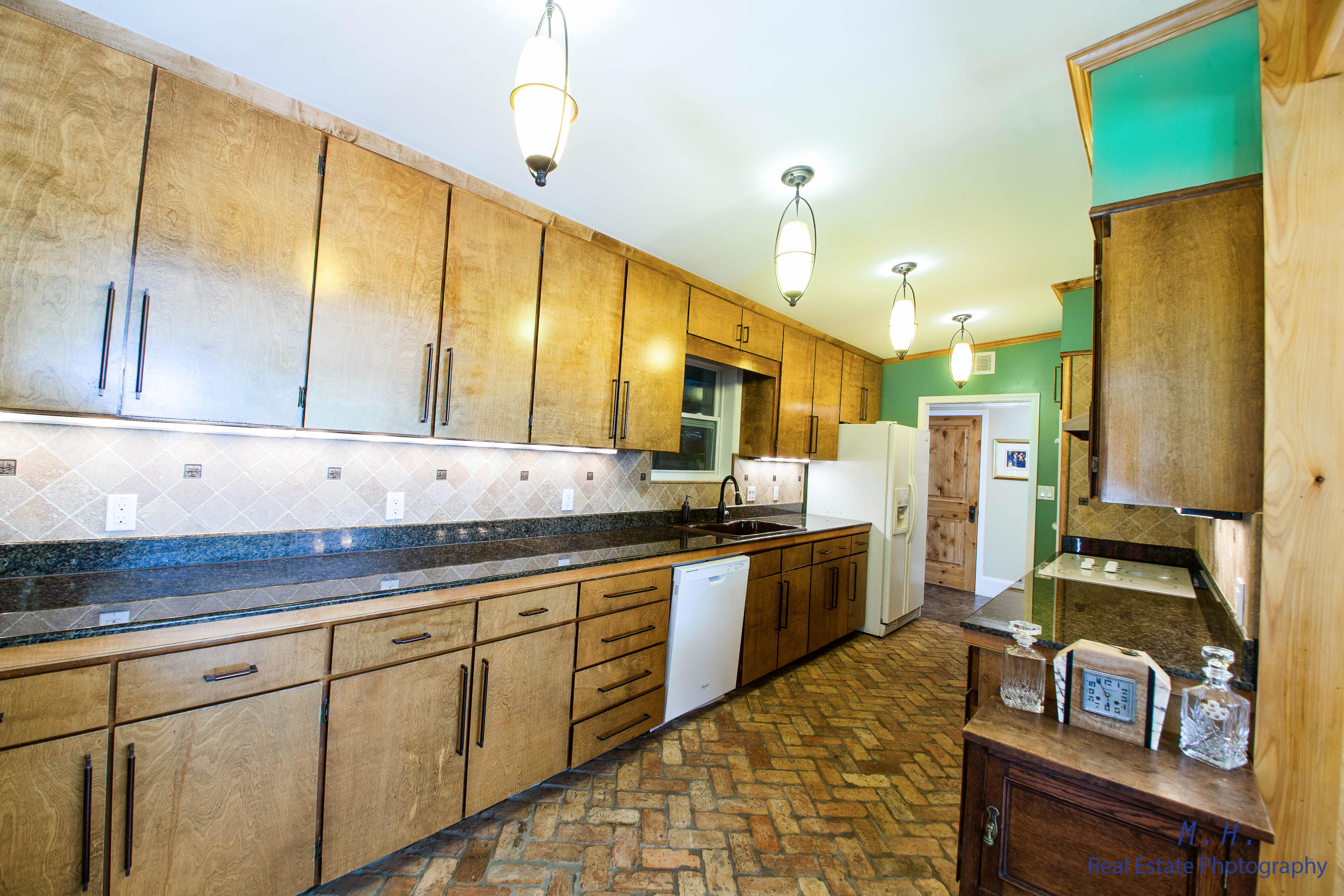 WHISPERING PINES 1ST ADDN - Residential