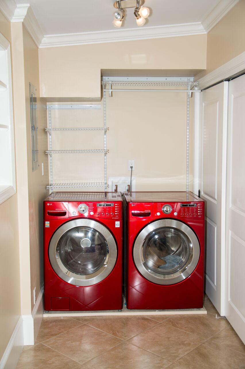 WHISPERING PINES 1ST ADDN - Residential