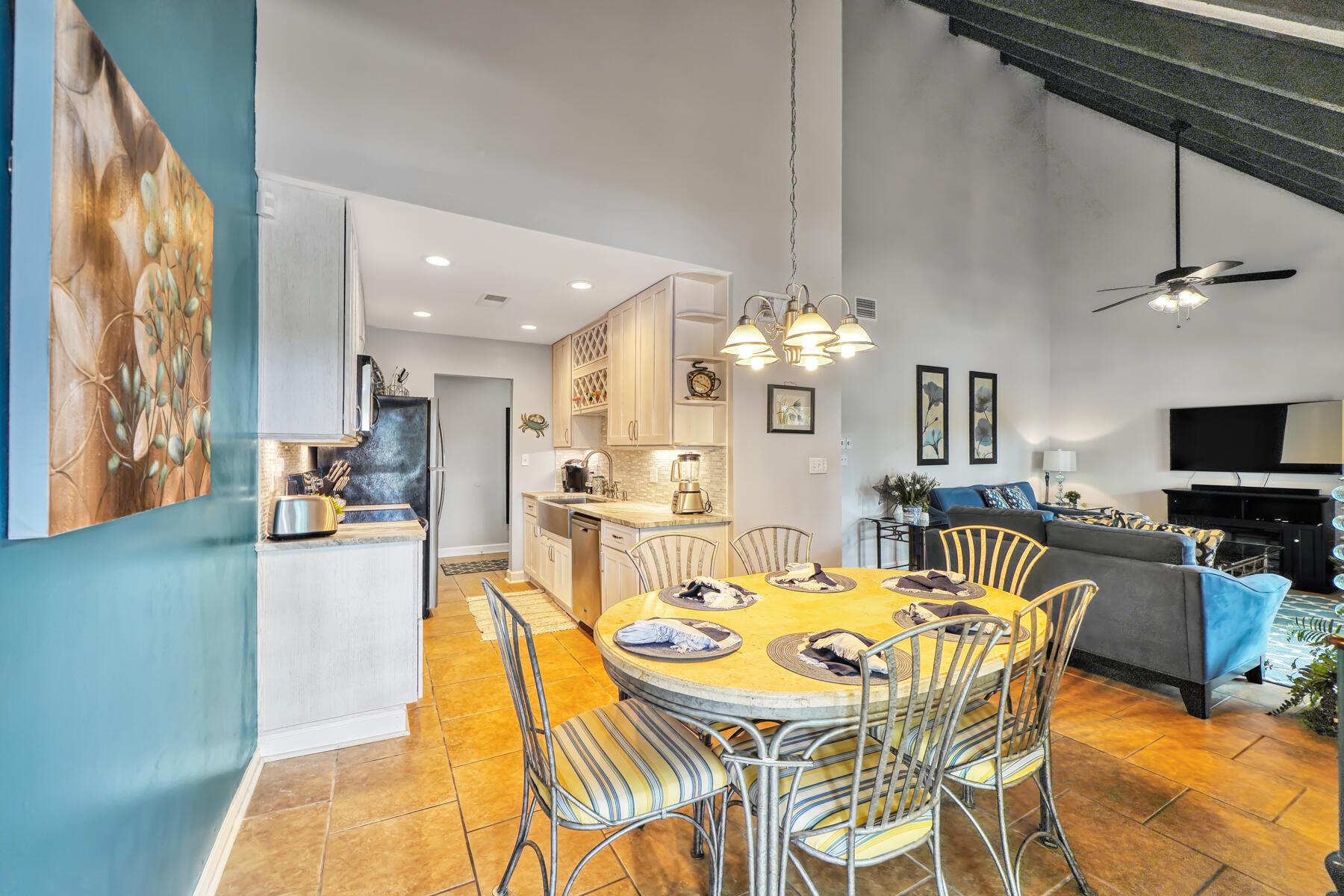 SEASCAPE CONDO GARDEN VILLA - Residential