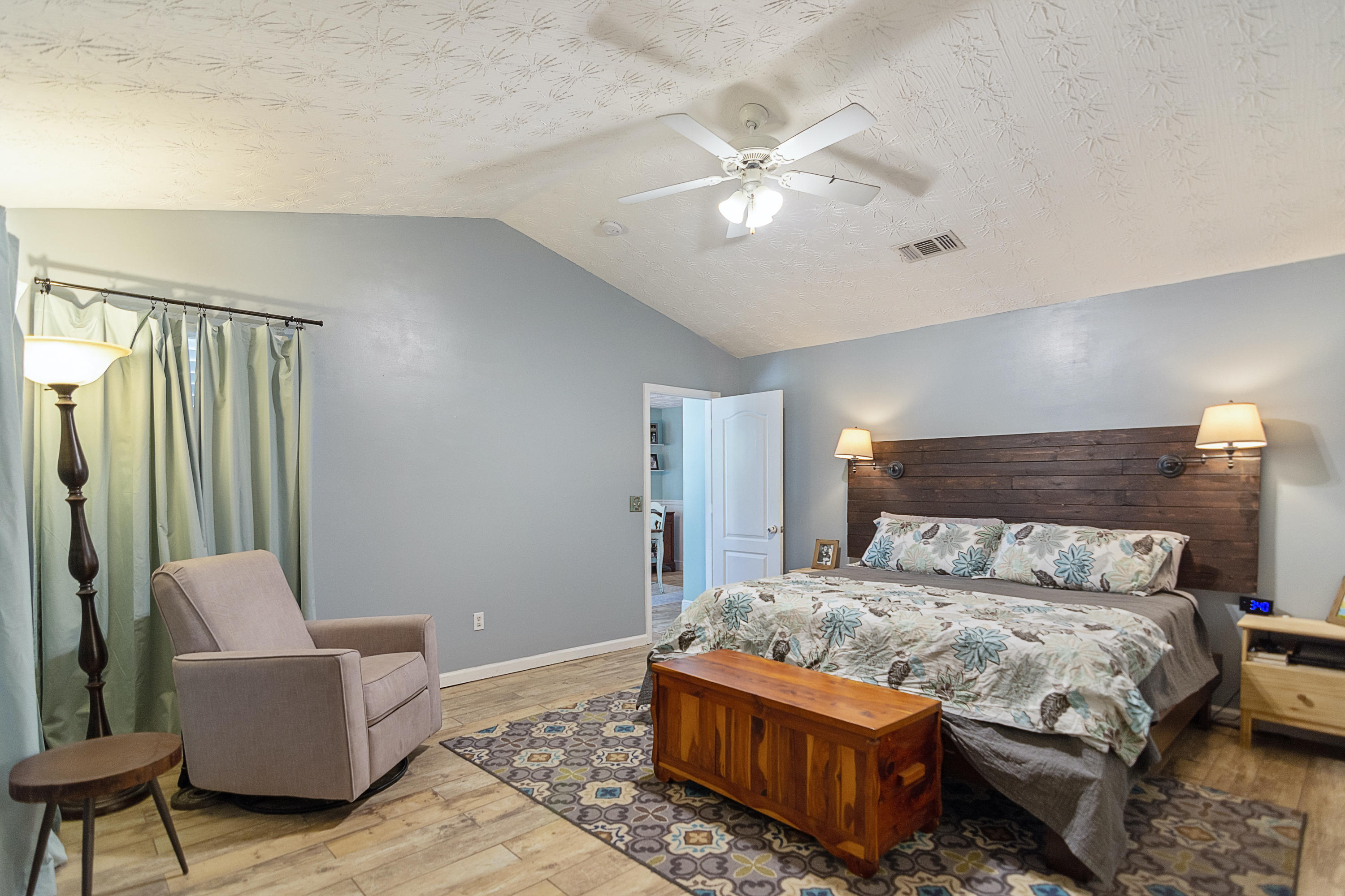 BRANDON OAKS - Residential