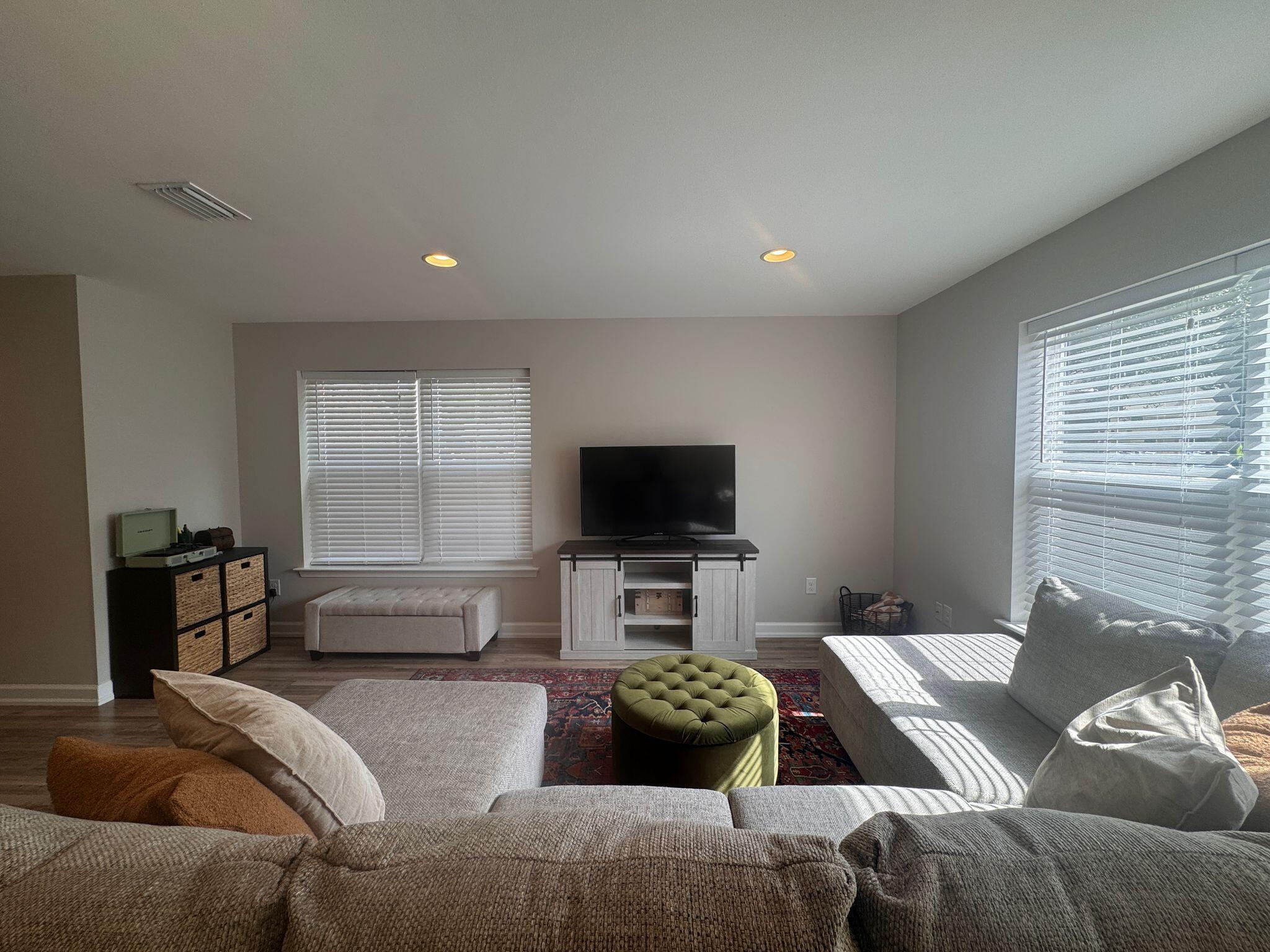 HELMS & ALLEN - Residential Lease