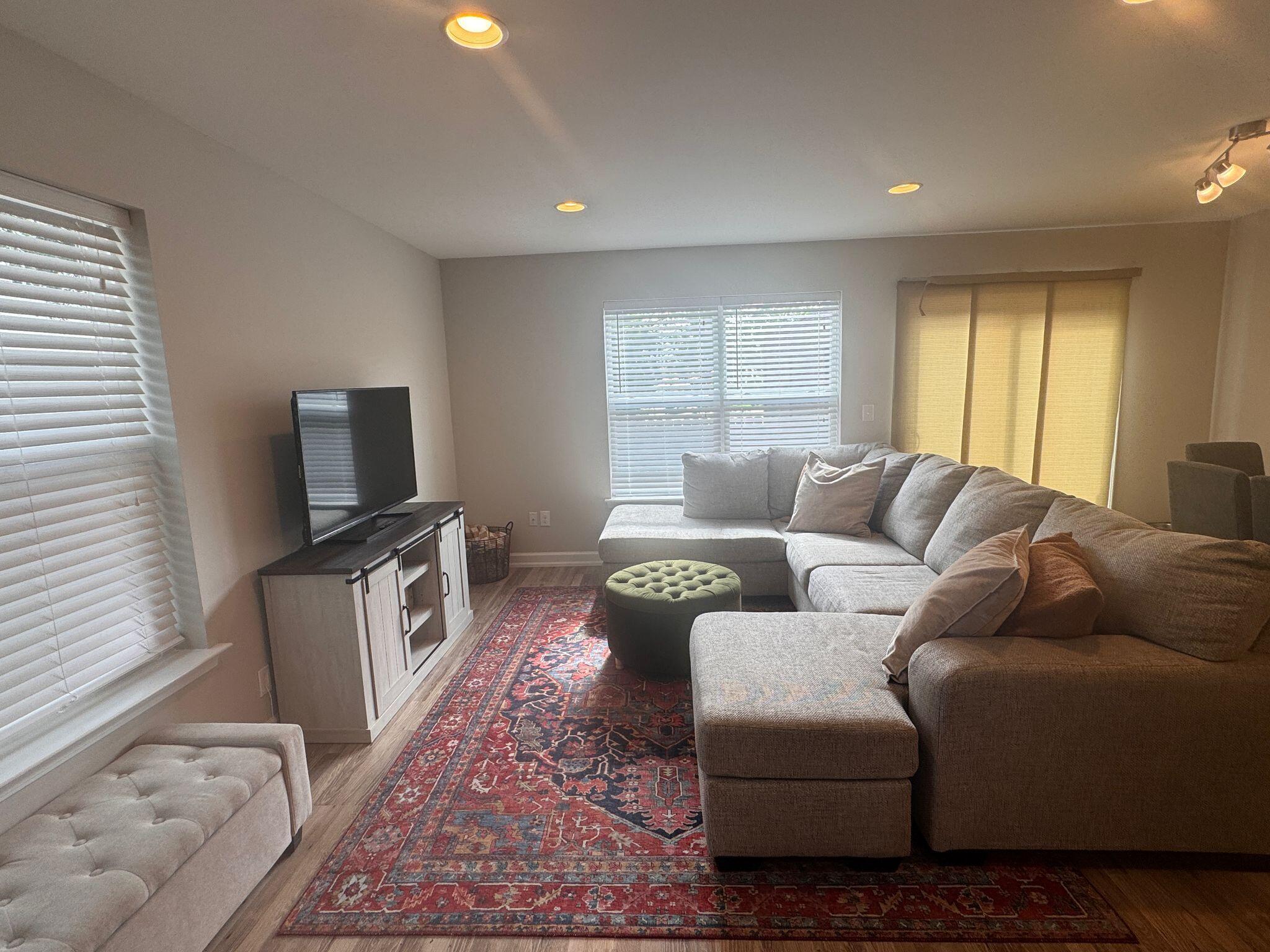 HELMS & ALLEN - Residential Lease
