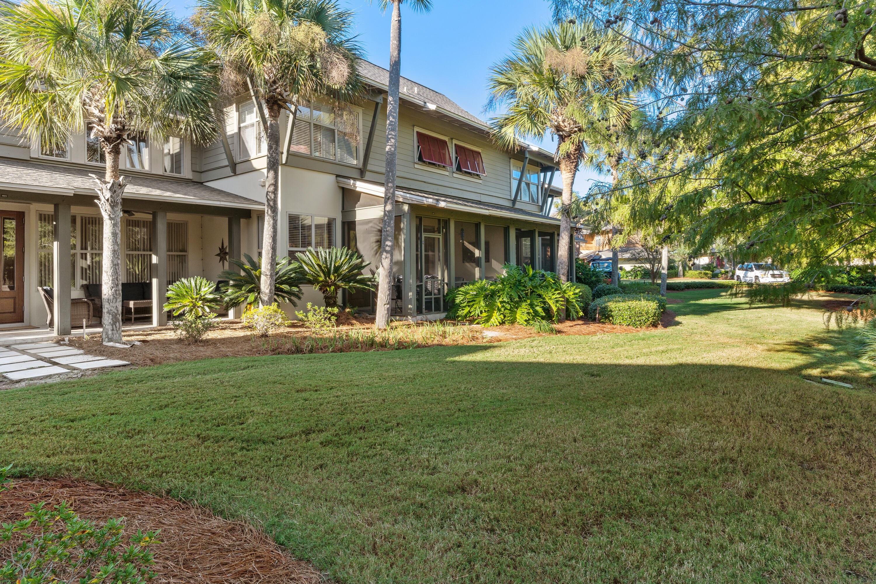 MAGNOLIA BAY - Residential