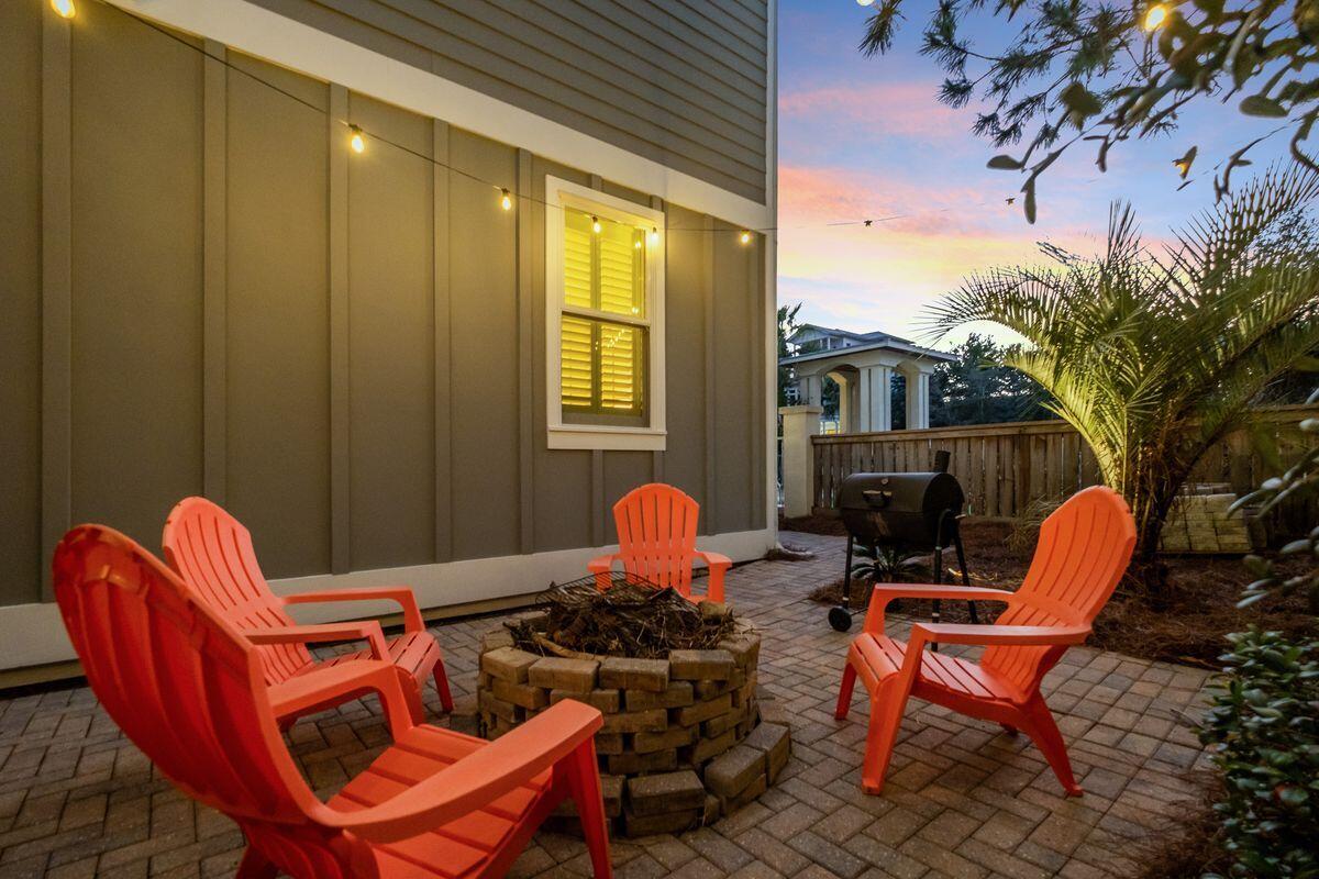 COTTAGES AT SEAGROVE - Residential
