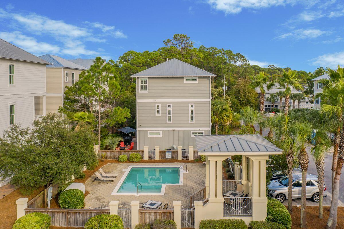 COTTAGES AT SEAGROVE - Residential