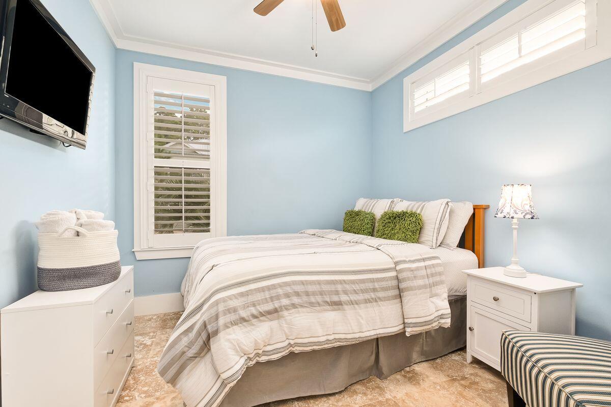 COTTAGES AT SEAGROVE - Residential
