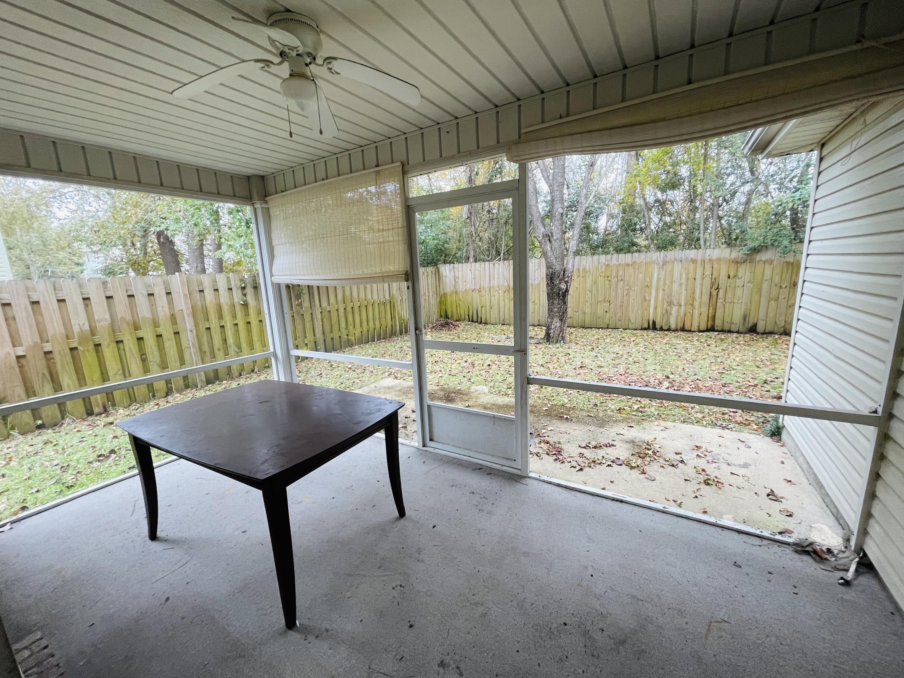 MAGNOLIA SQUARE - Residential