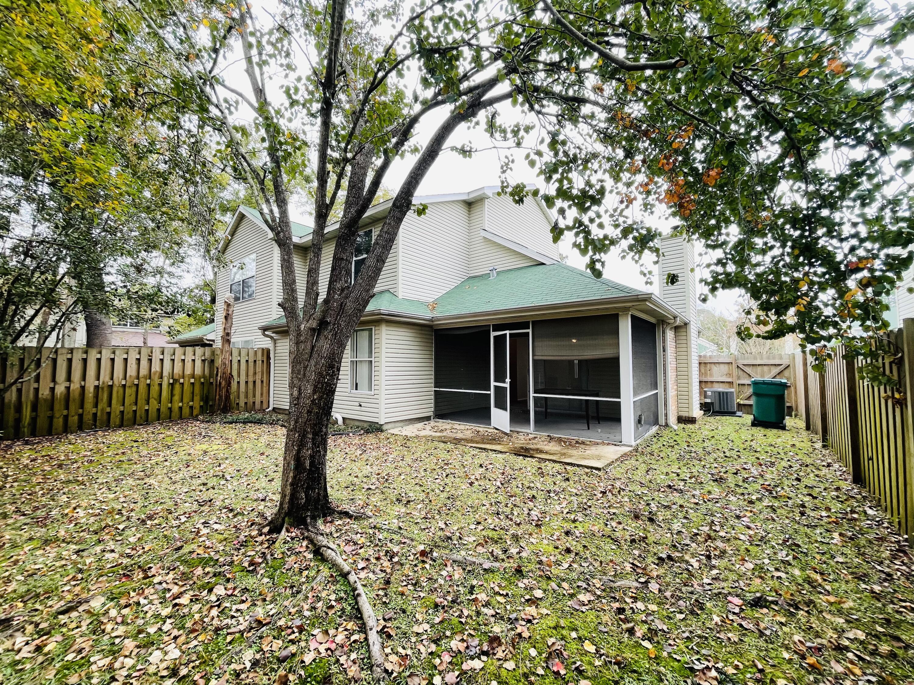 MAGNOLIA SQUARE - Residential