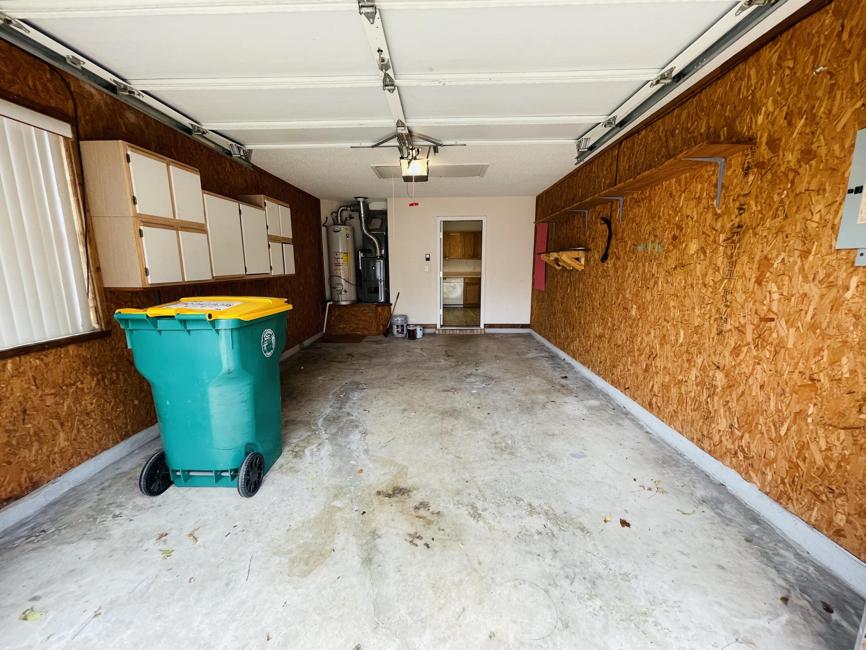 MAGNOLIA SQUARE - Residential