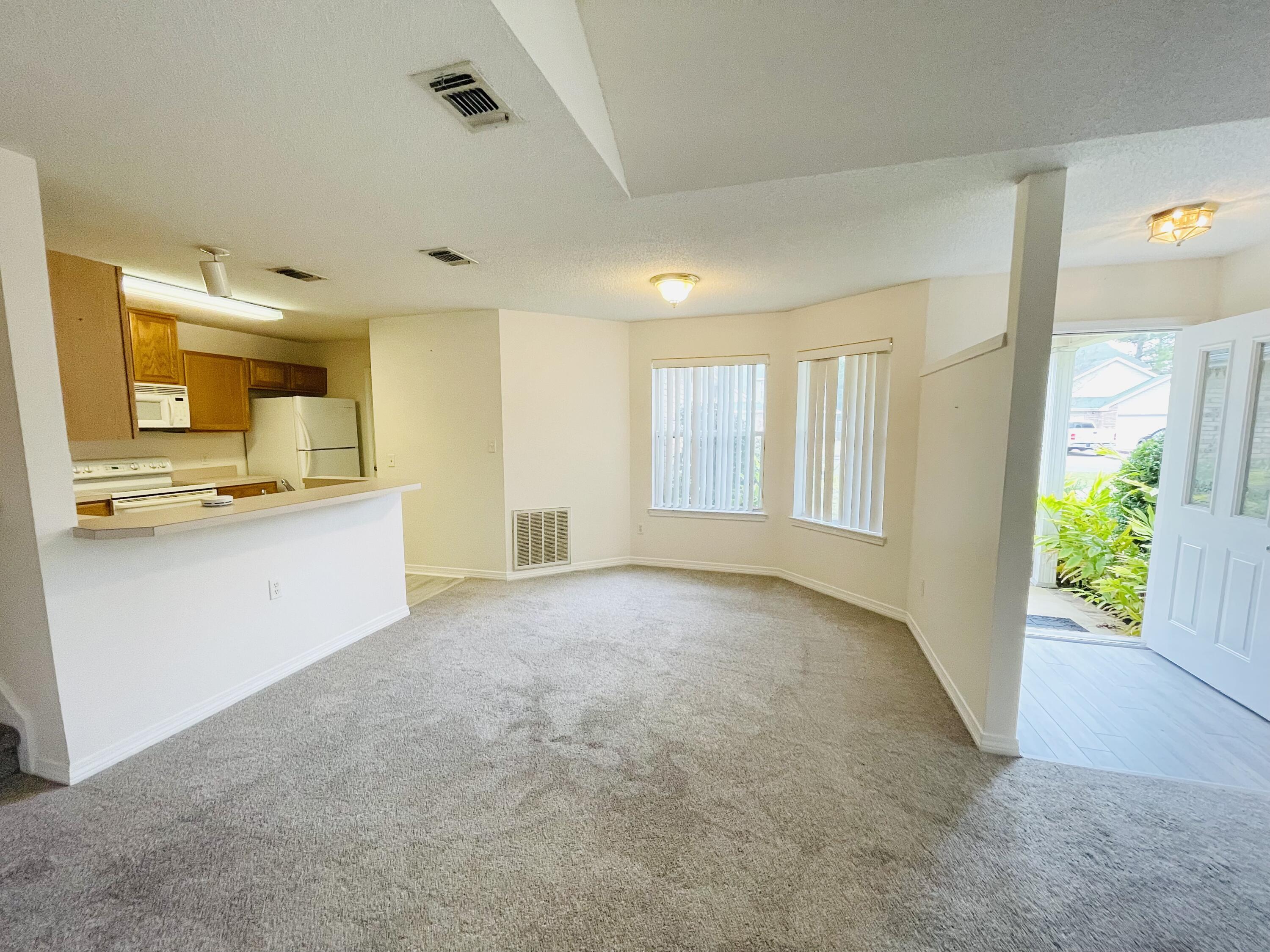 MAGNOLIA SQUARE - Residential