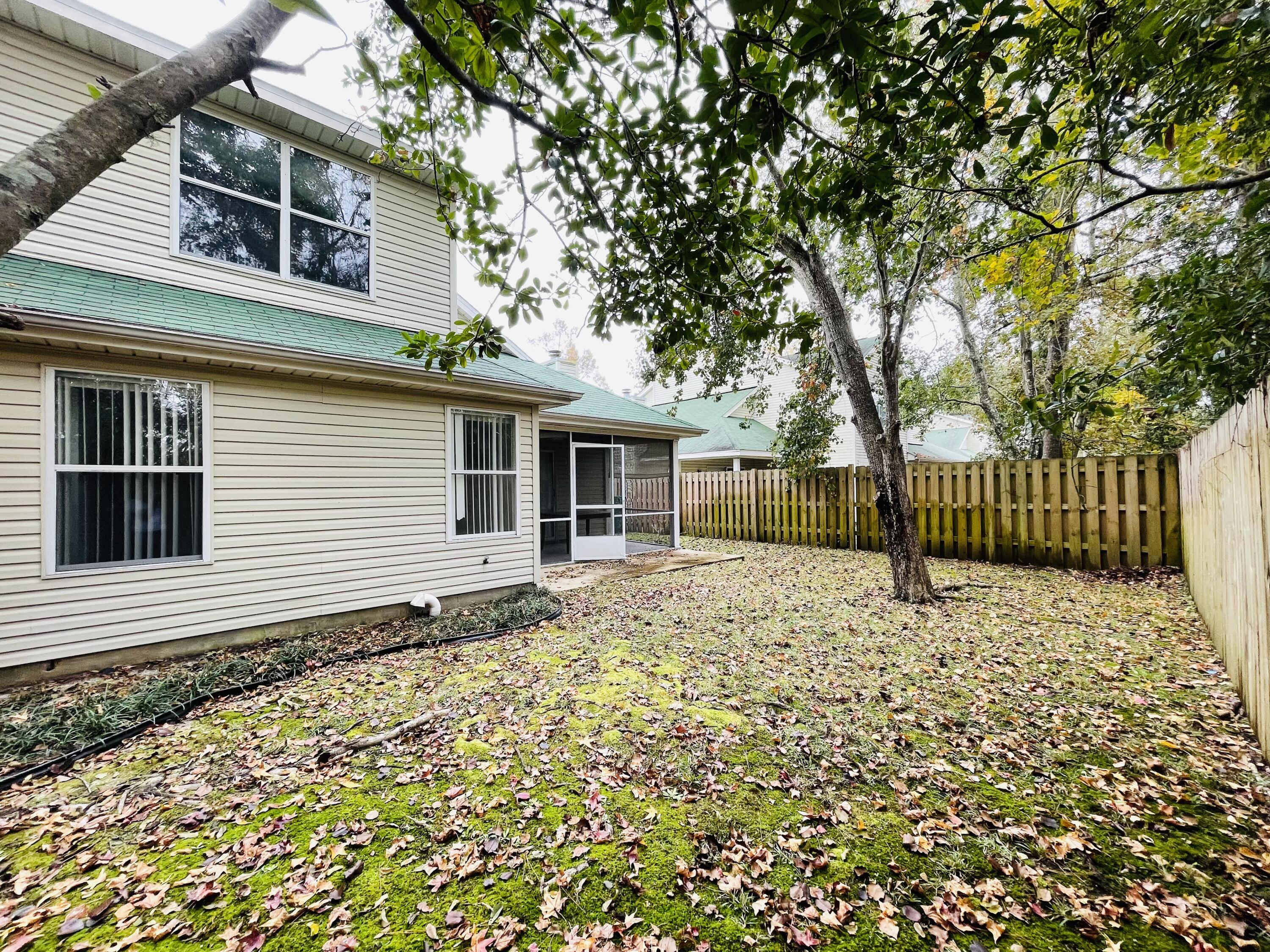 MAGNOLIA SQUARE - Residential