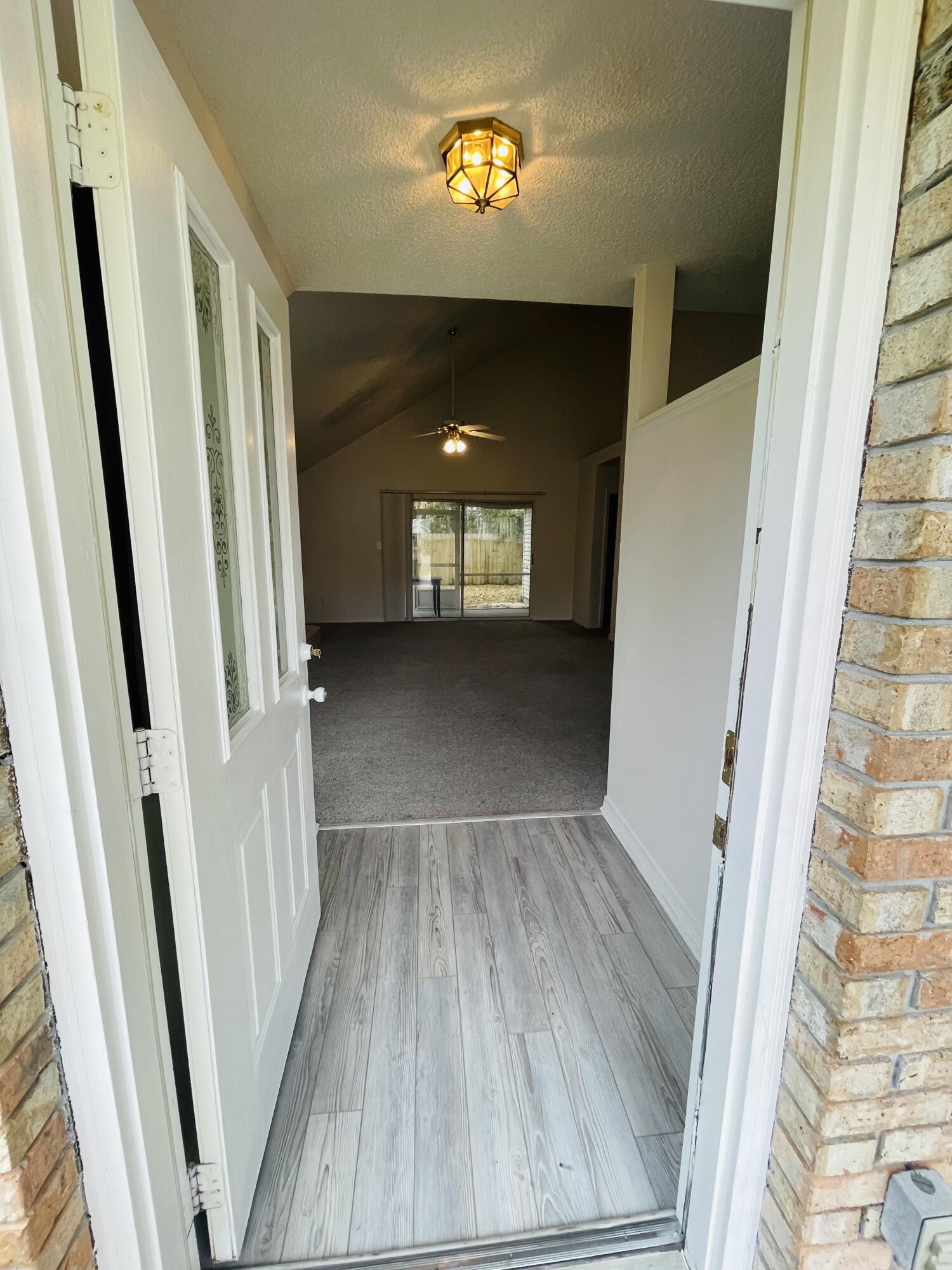 MAGNOLIA SQUARE - Residential