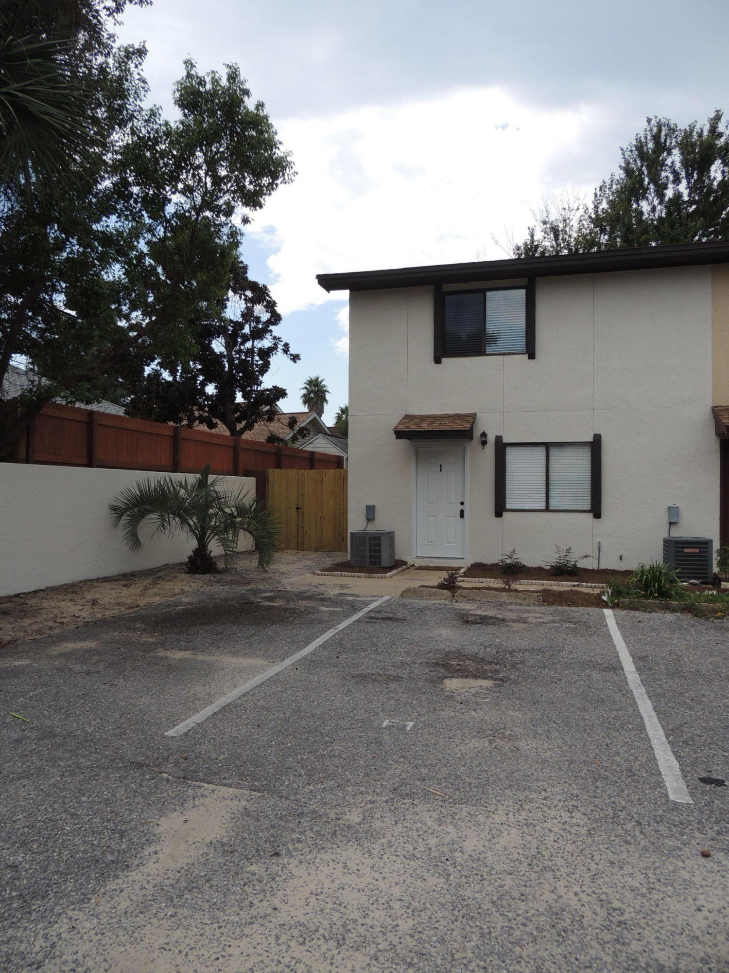 INDIAN HILLS - Residential