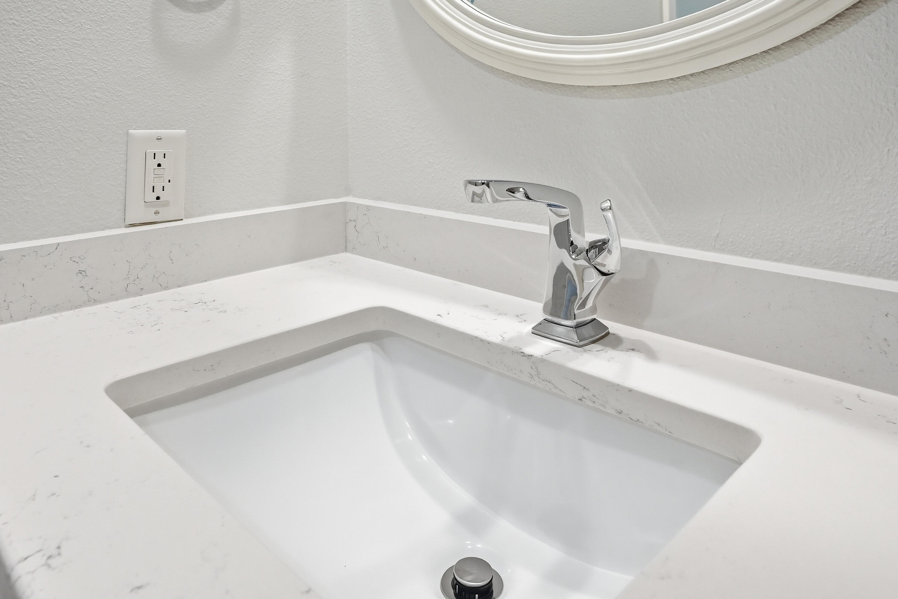 INDIANOLA ON THE WATER - Residential