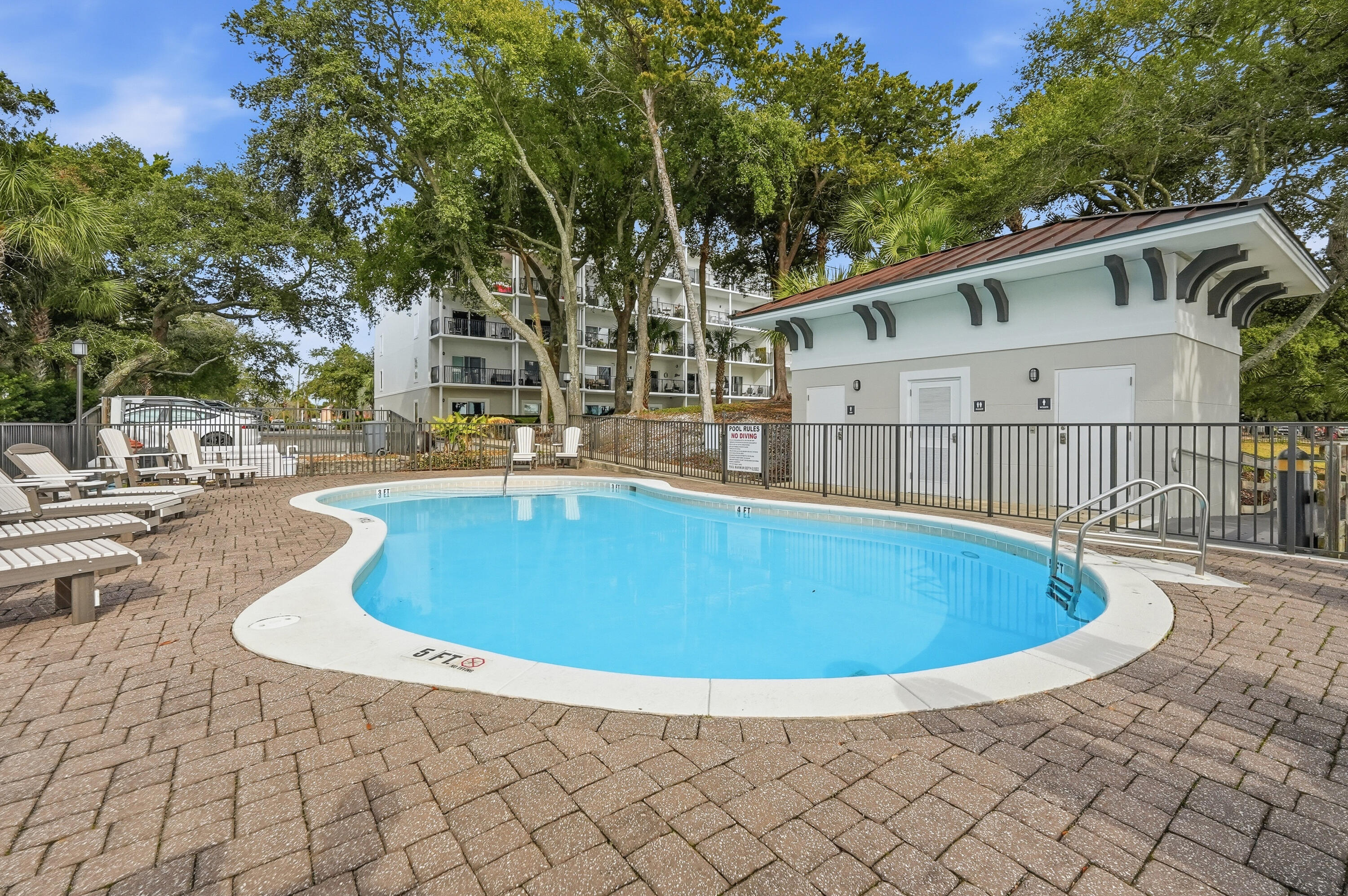 INDIANOLA ON THE WATER - Residential