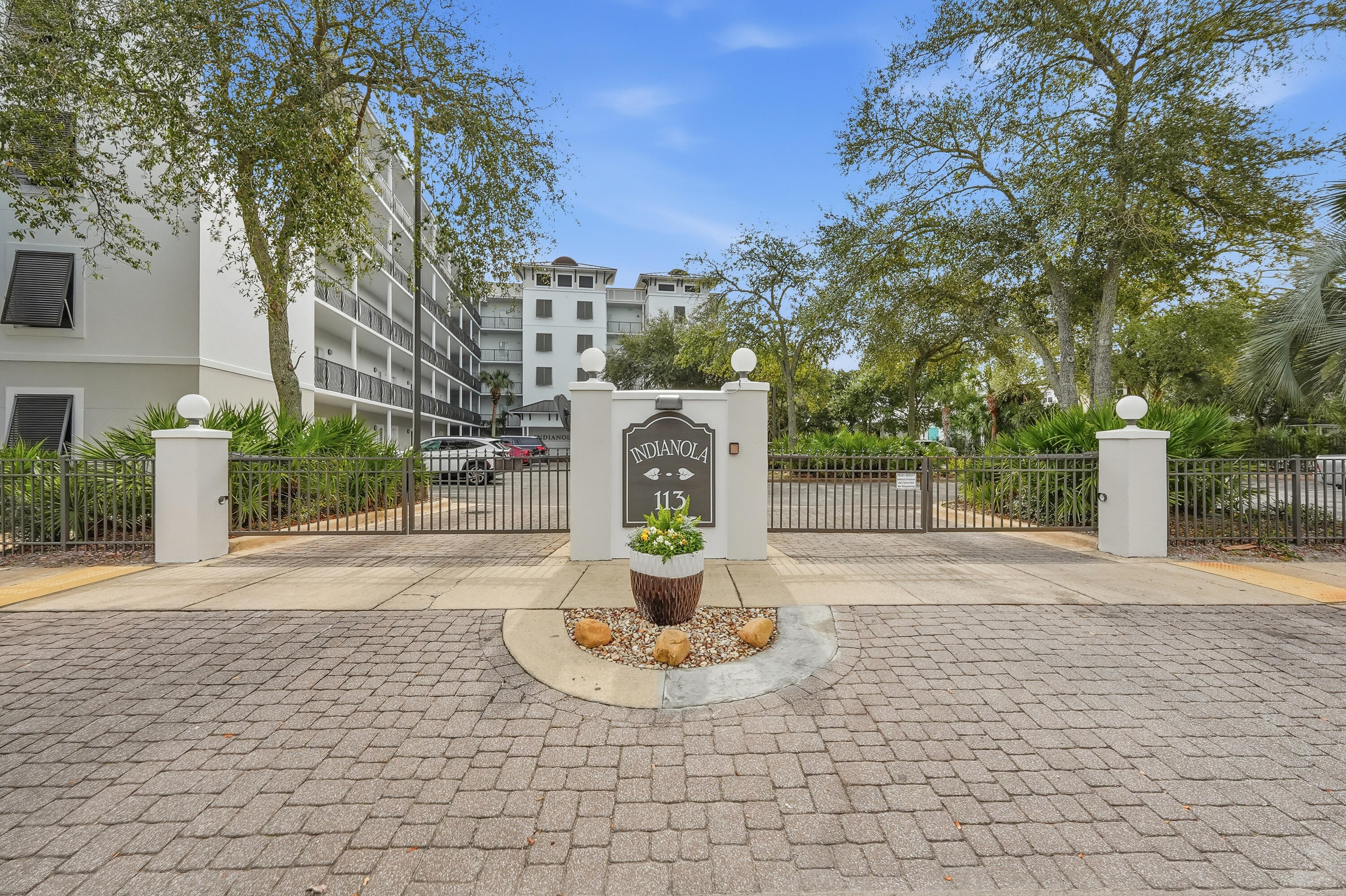 INDIANOLA ON THE WATER - Residential