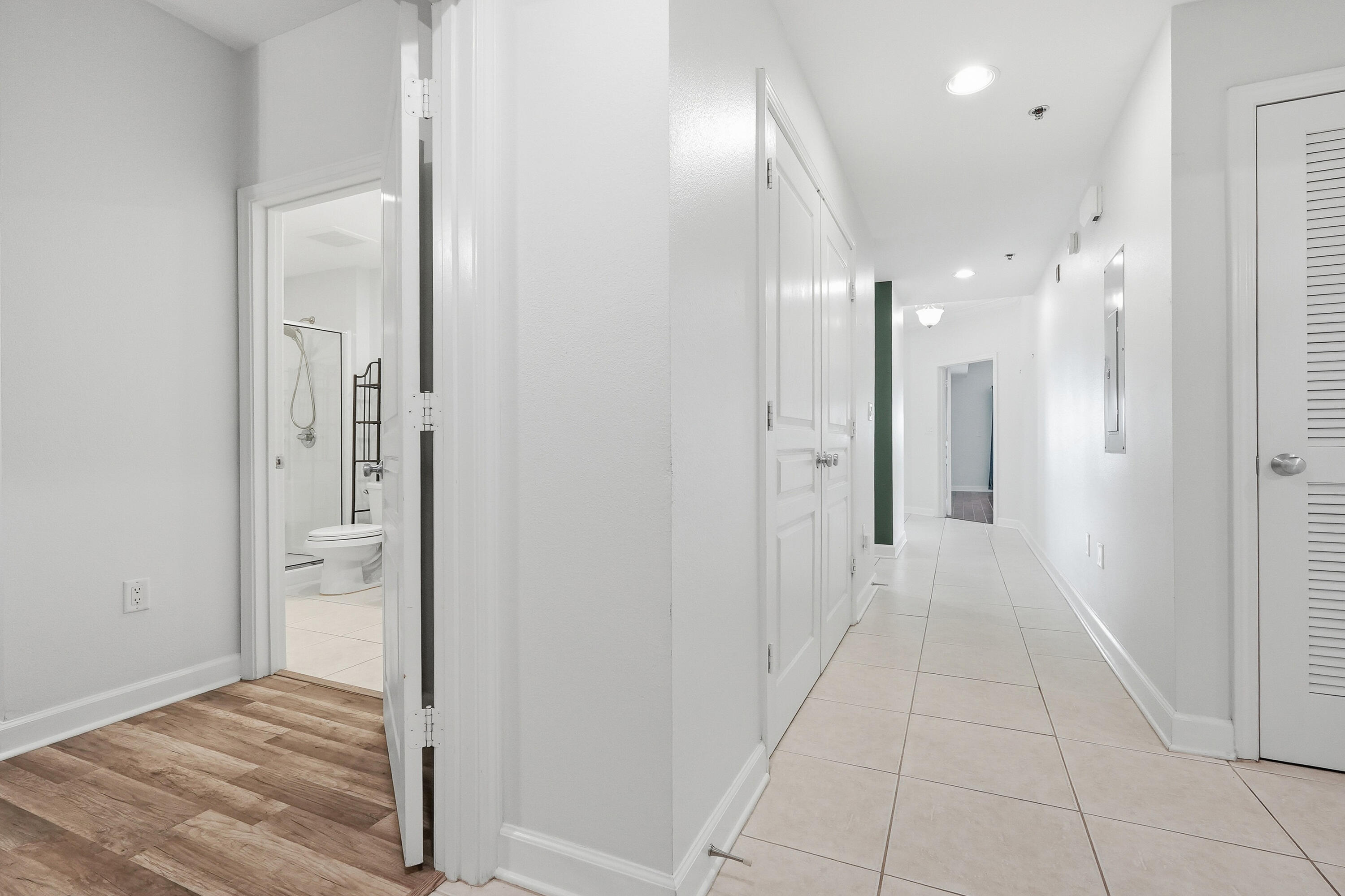 INDIANOLA ON THE WATER - Residential