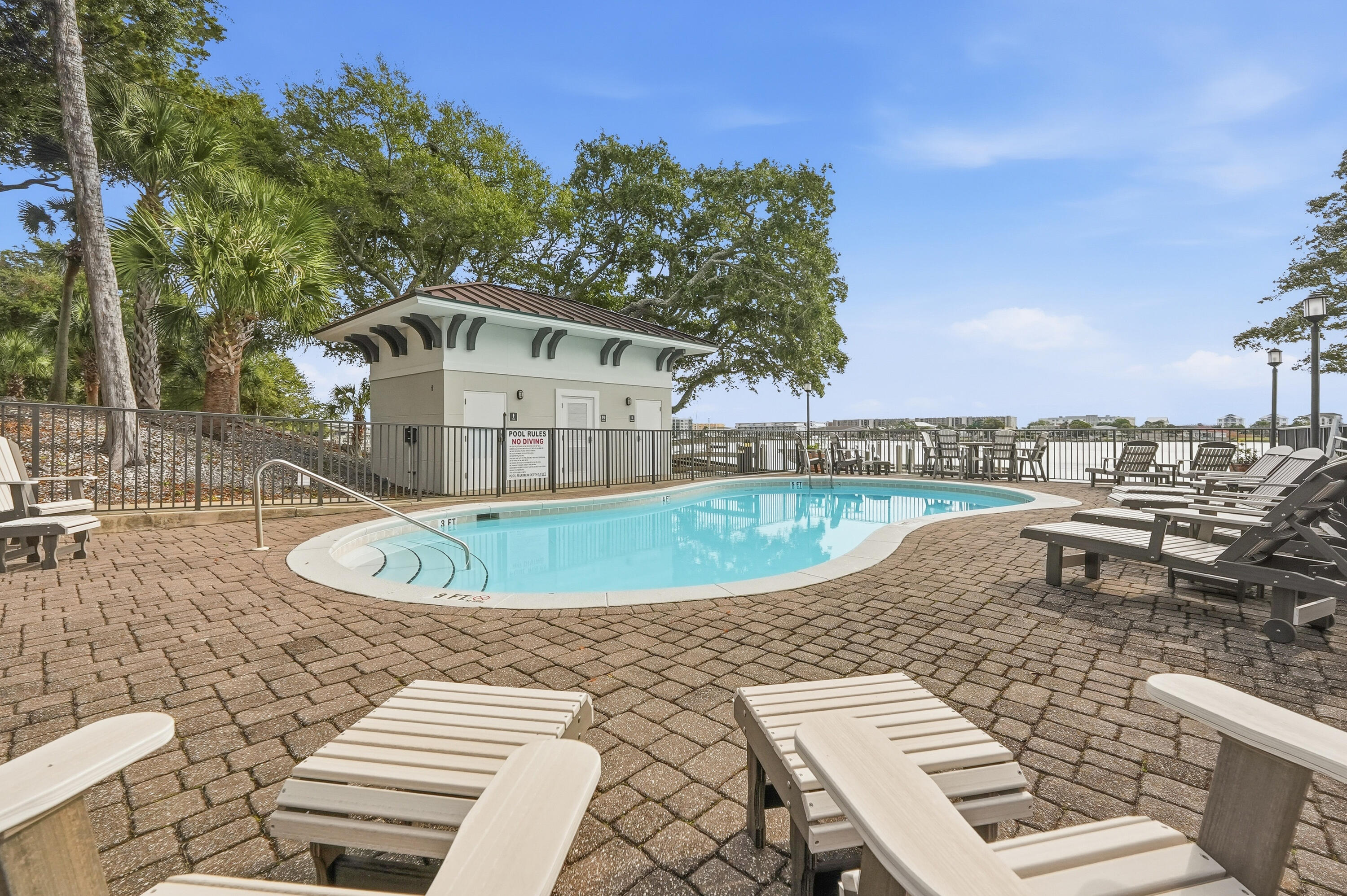 INDIANOLA ON THE WATER - Residential