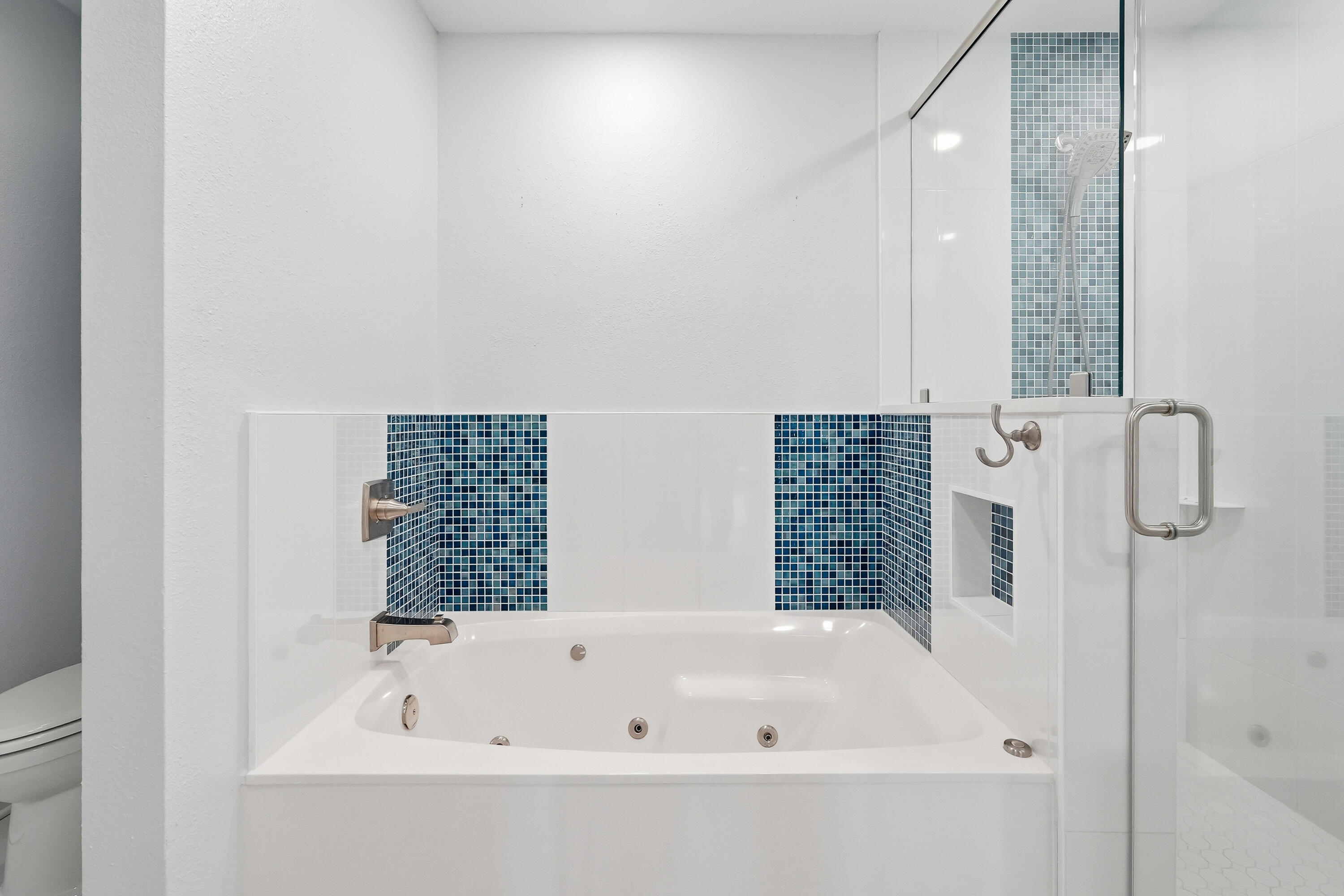 INDIANOLA ON THE WATER - Residential