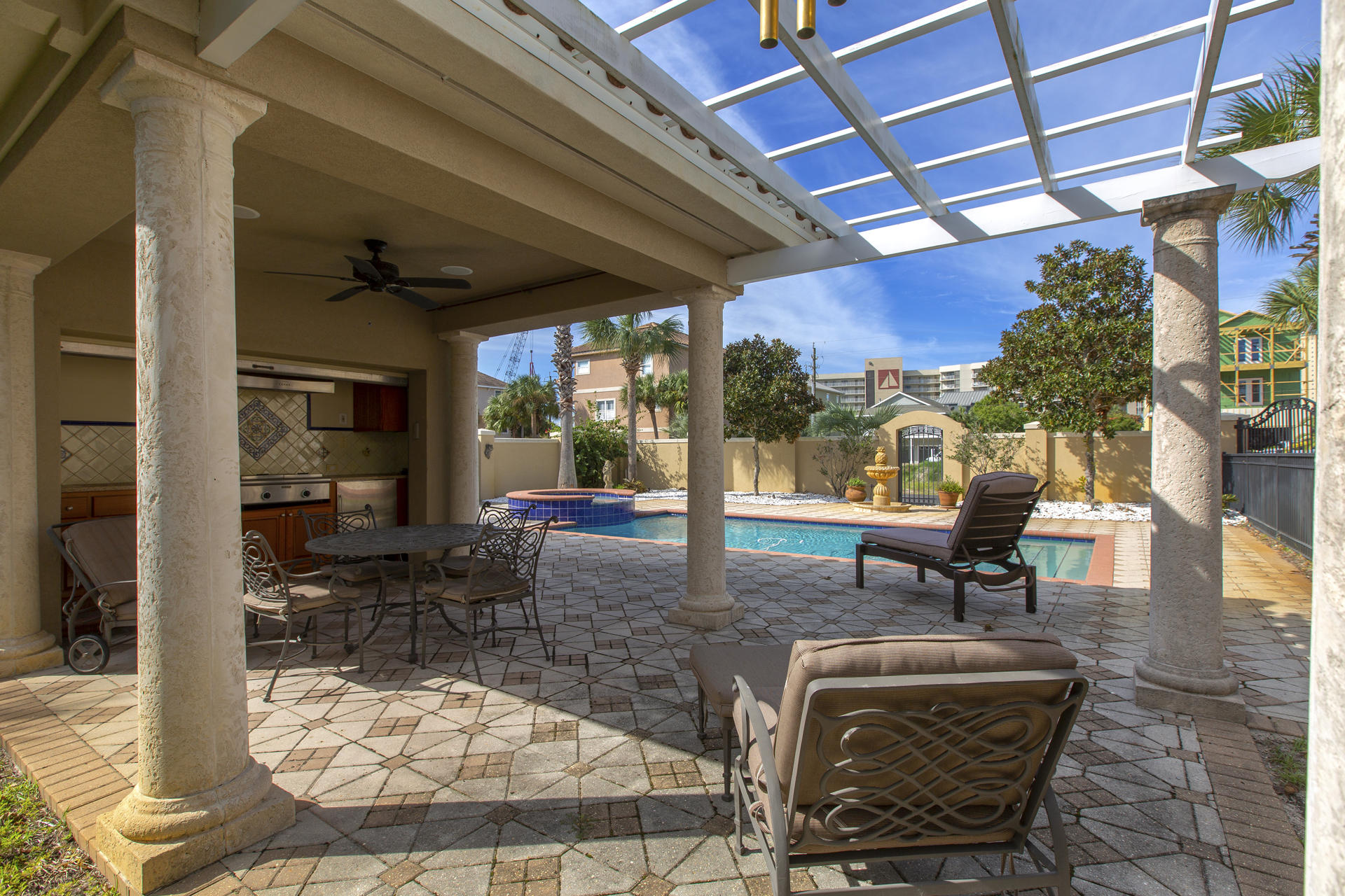 EMERALD DUNES - Residential