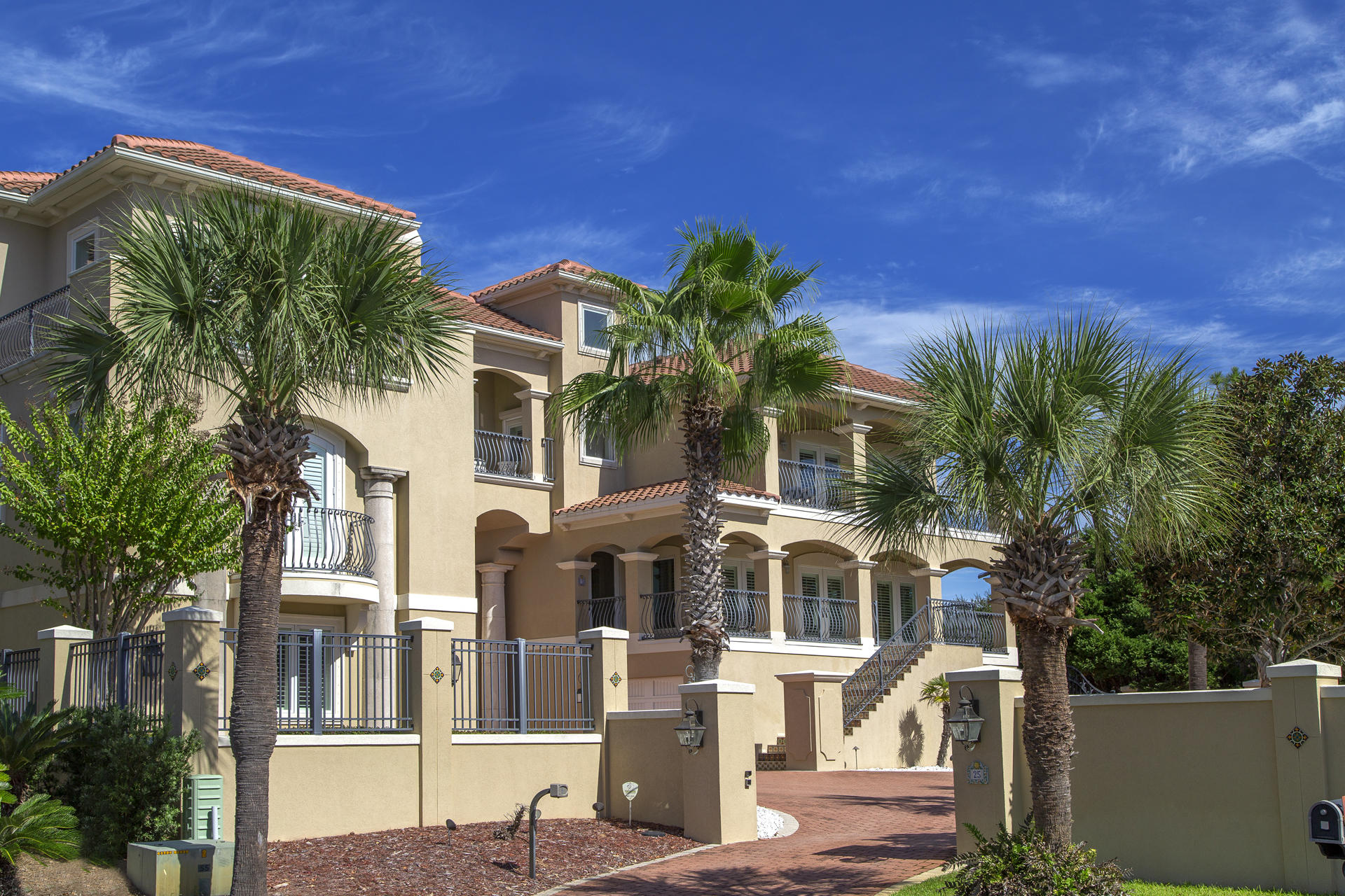 EMERALD DUNES - Residential