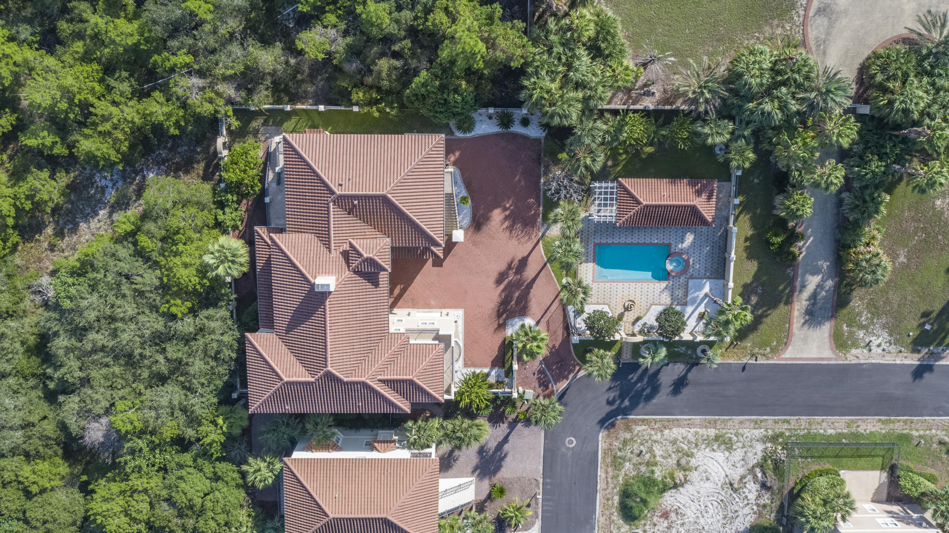 EMERALD DUNES - Residential
