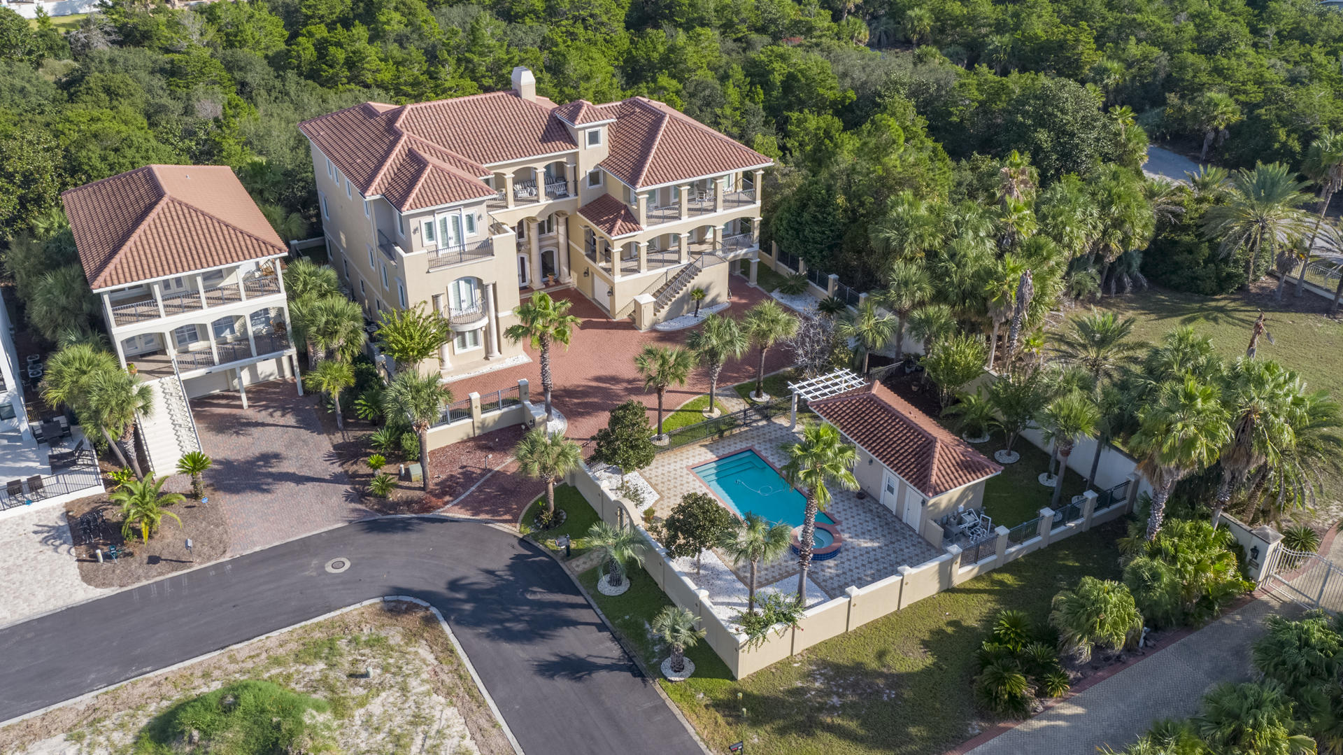 EMERALD DUNES - Residential