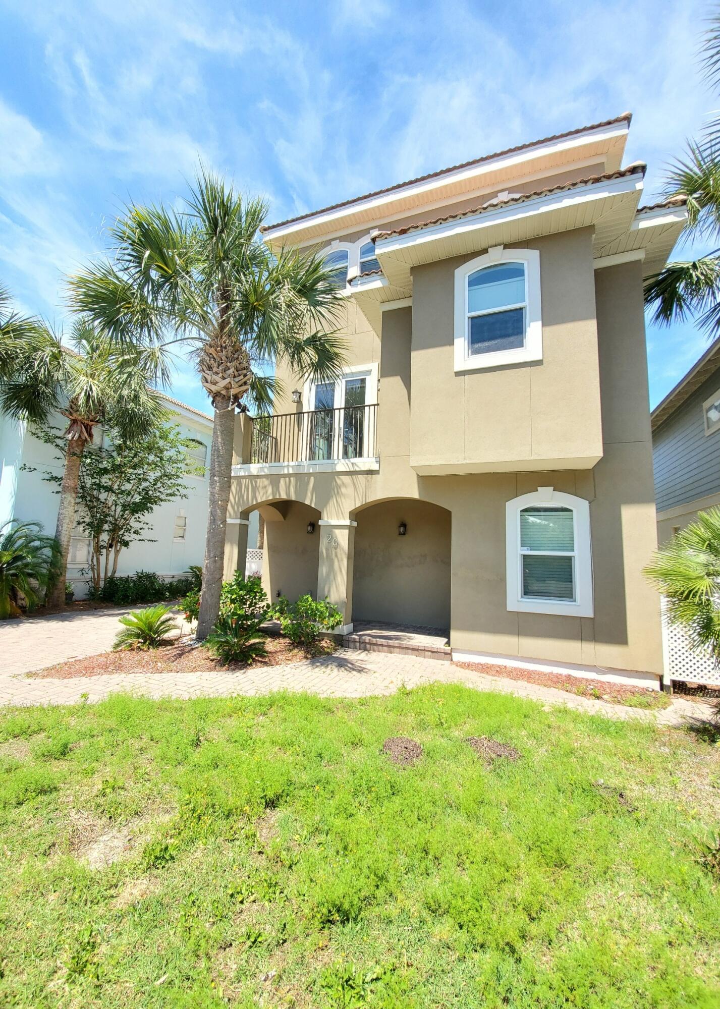 EMERALD WATERS VILLAGE - Residential