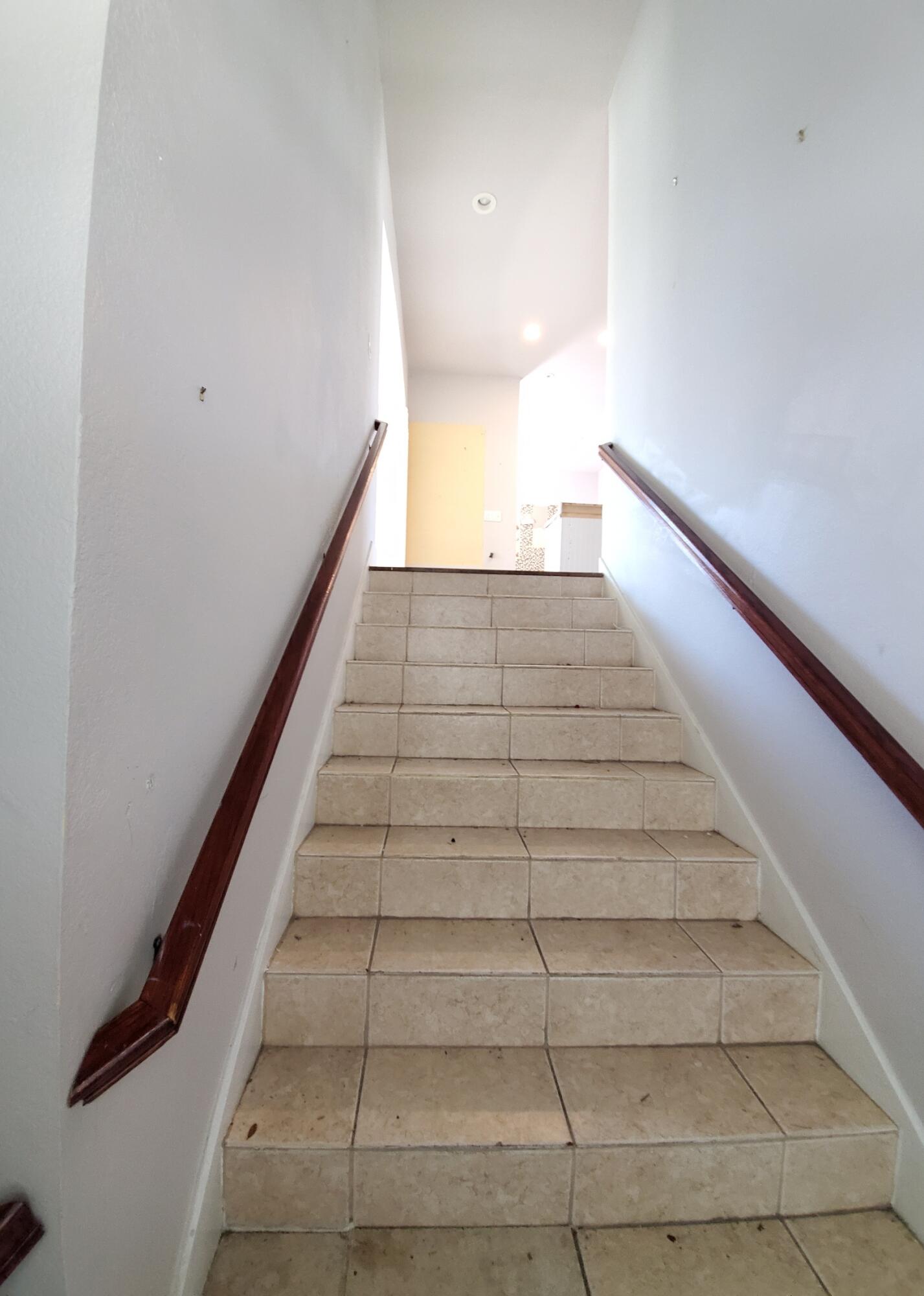 EMERALD WATERS VILLAGE - Residential