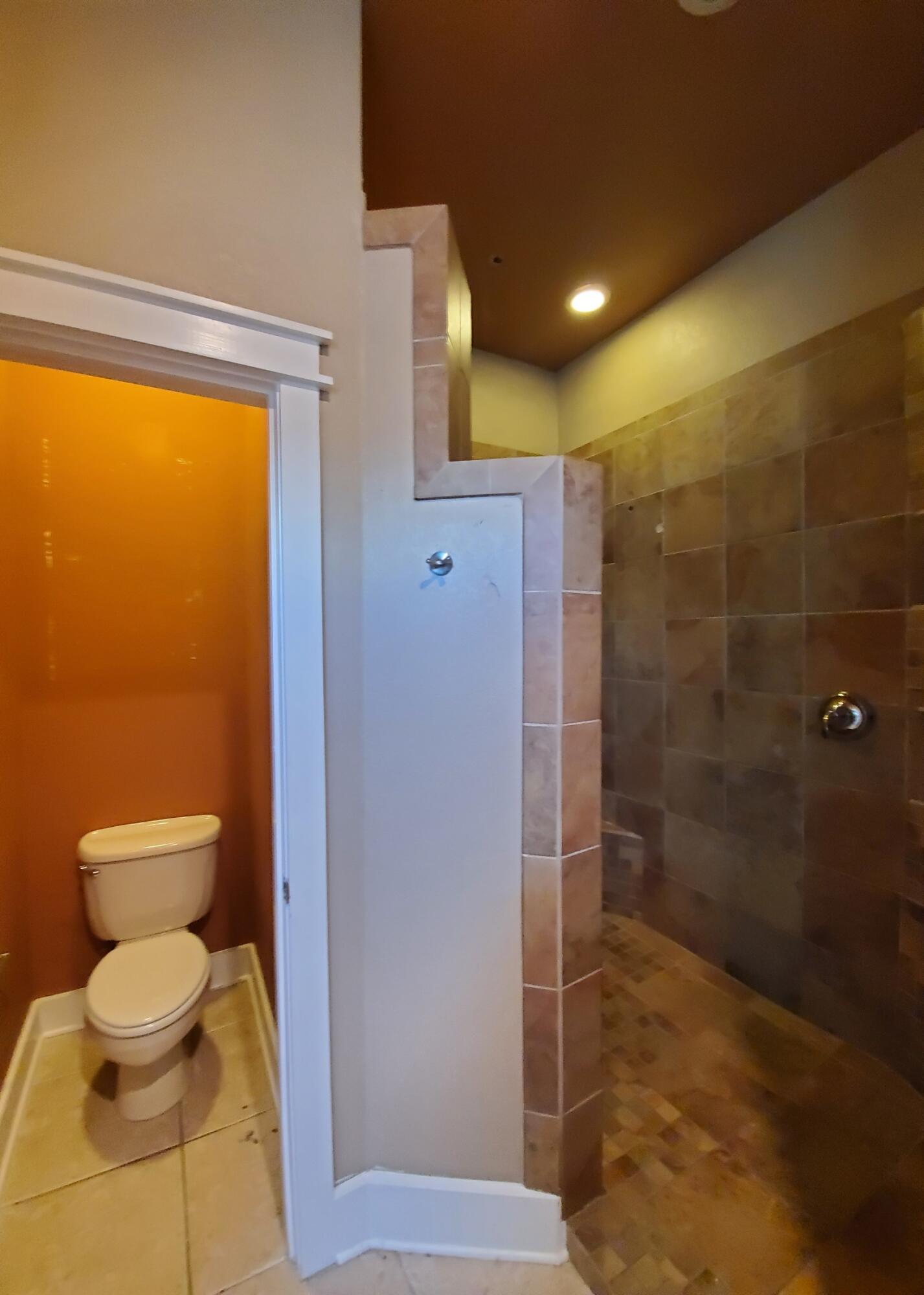 EMERALD WATERS VILLAGE - Residential