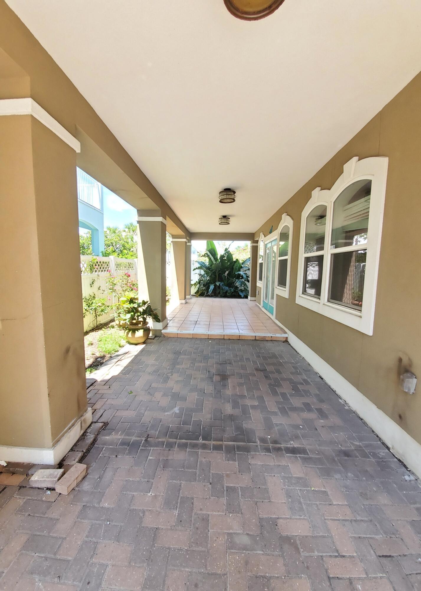 EMERALD WATERS VILLAGE - Residential