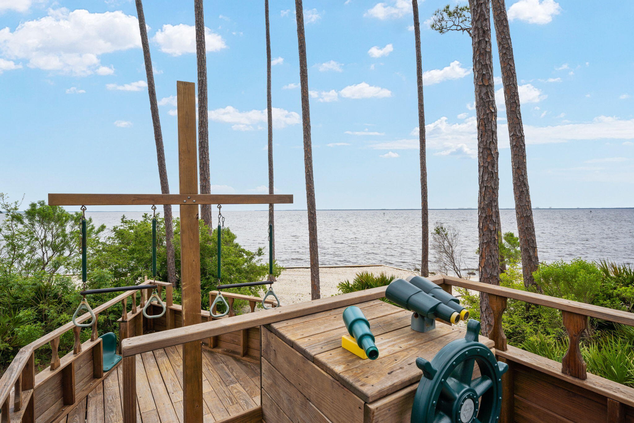 RIVERCAMPS ON CROOKED CREEK - Land