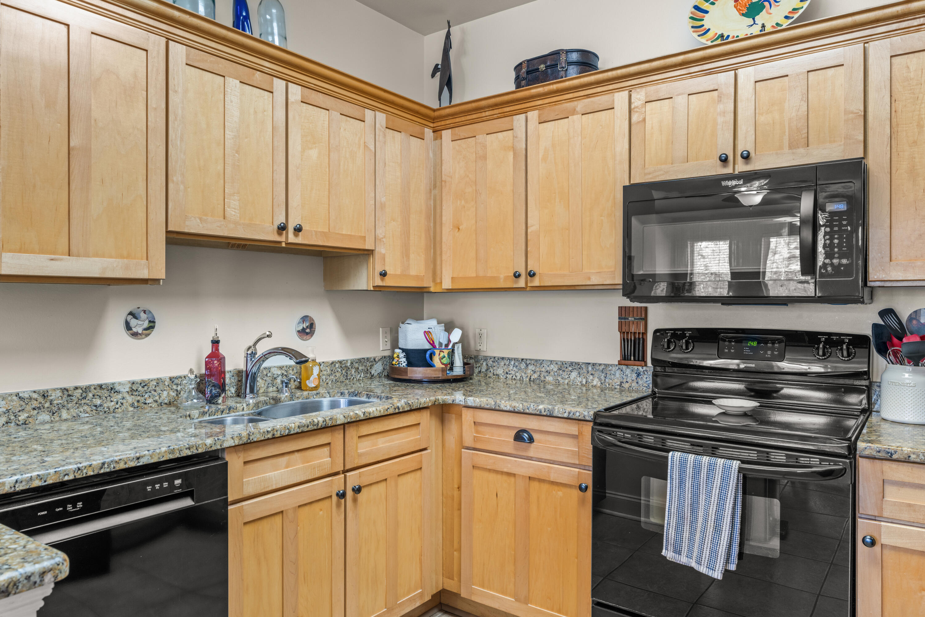 TOPSAIL VILLAGE - Residential