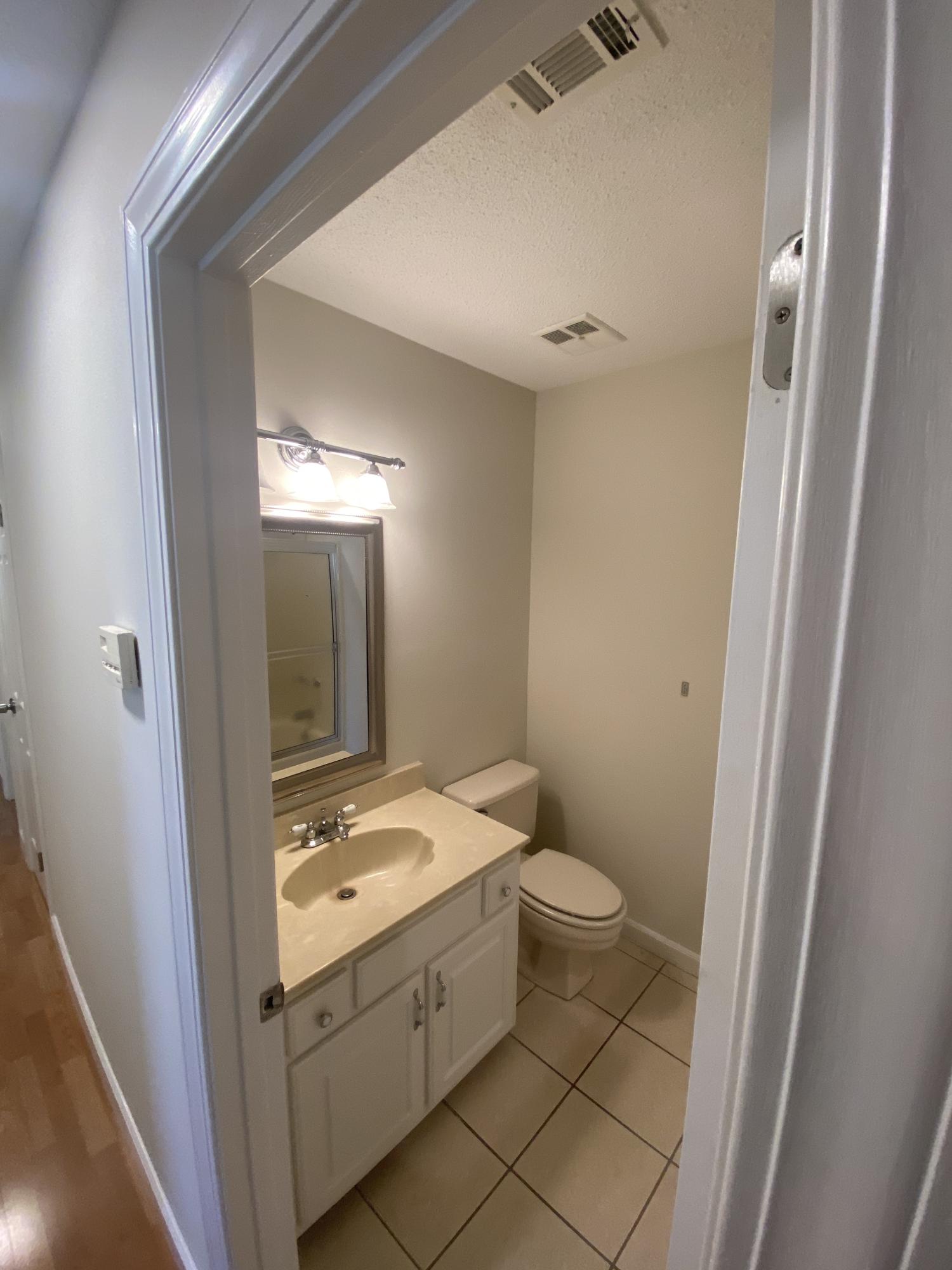 KELL-AIRE GARDENS - Residential Lease