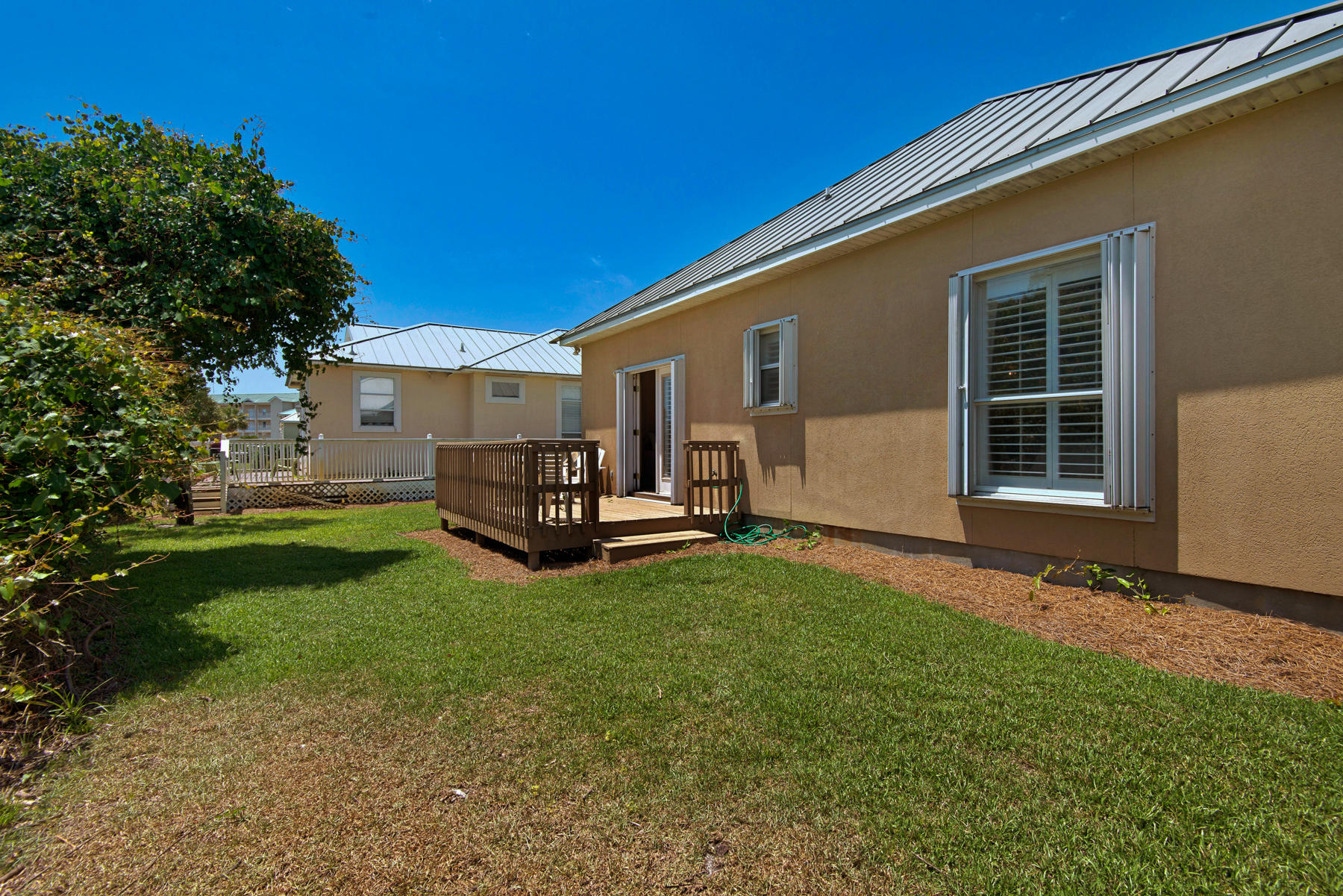 MARAVILLA COTTAGES - Residential