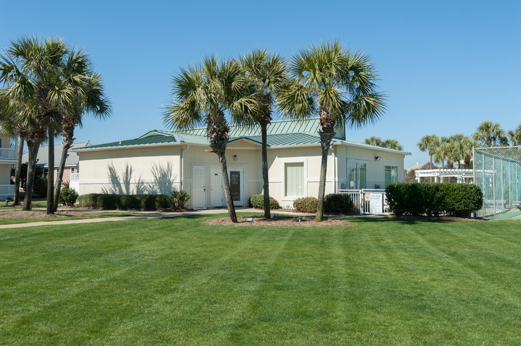 MARAVILLA COTTAGES - Residential