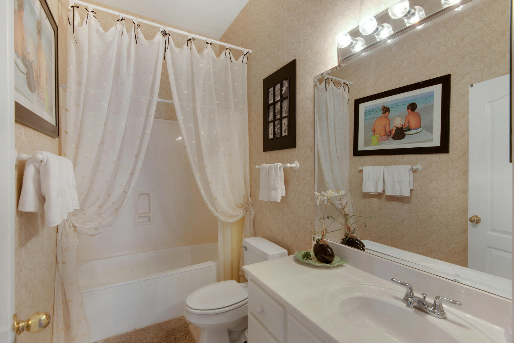 MARAVILLA COTTAGES - Residential