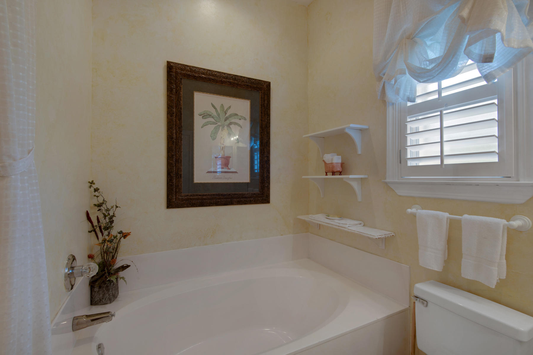 MARAVILLA COTTAGES - Residential