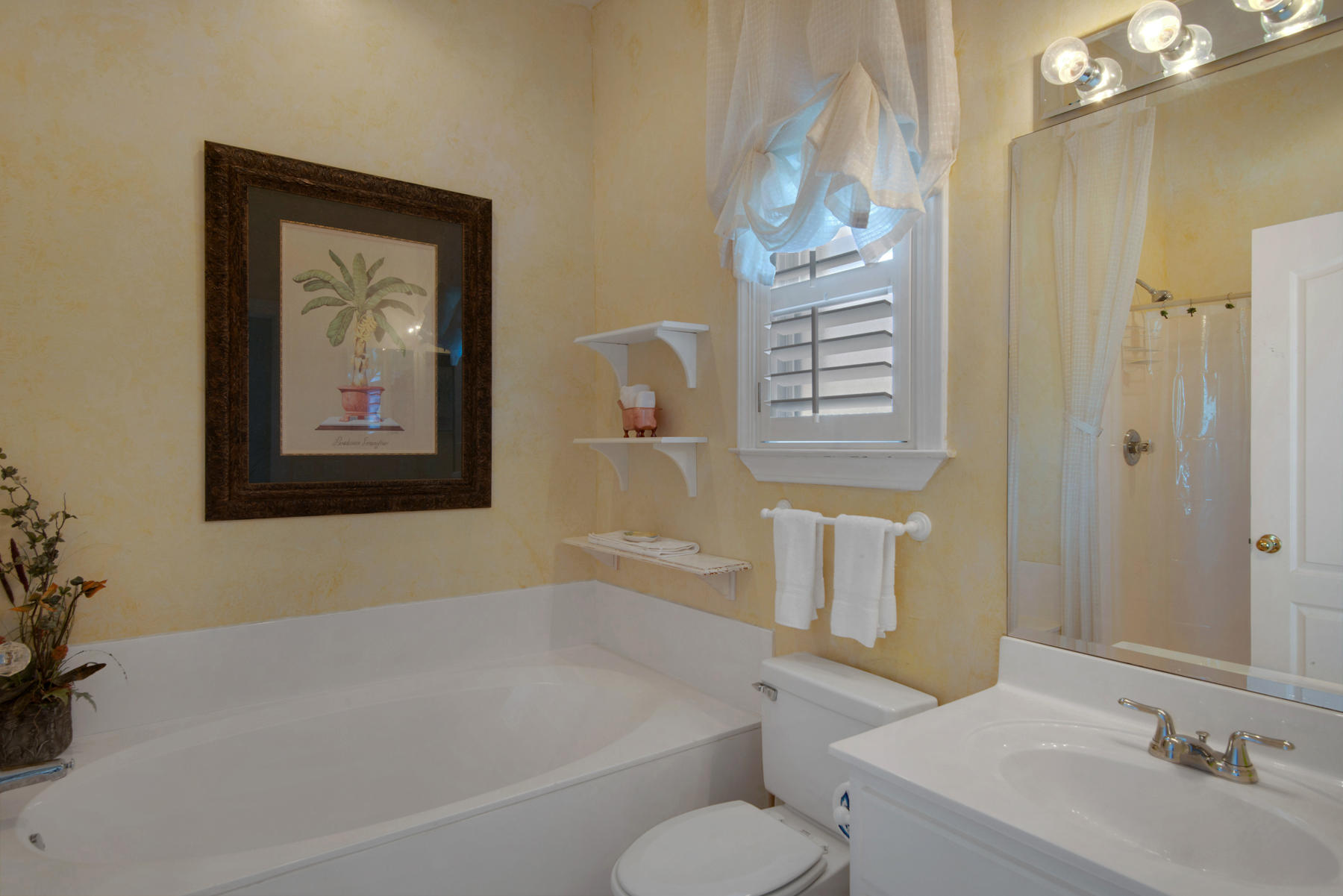 MARAVILLA COTTAGES - Residential