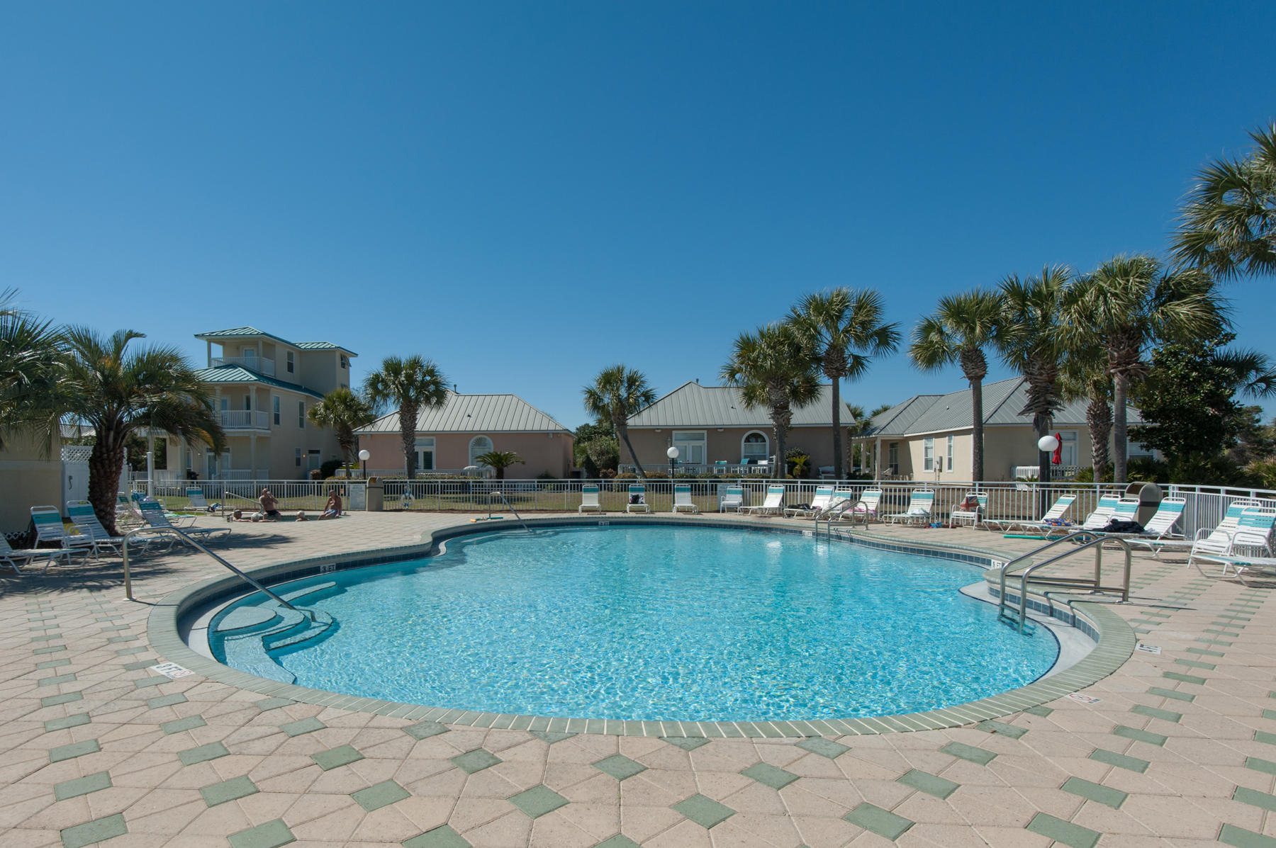 MARAVILLA COTTAGES - Residential