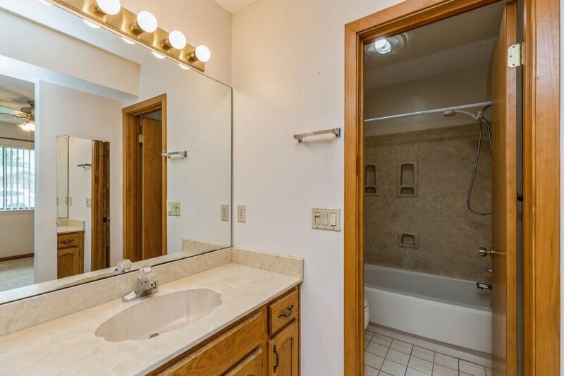 CEDAR RIDGE - Residential