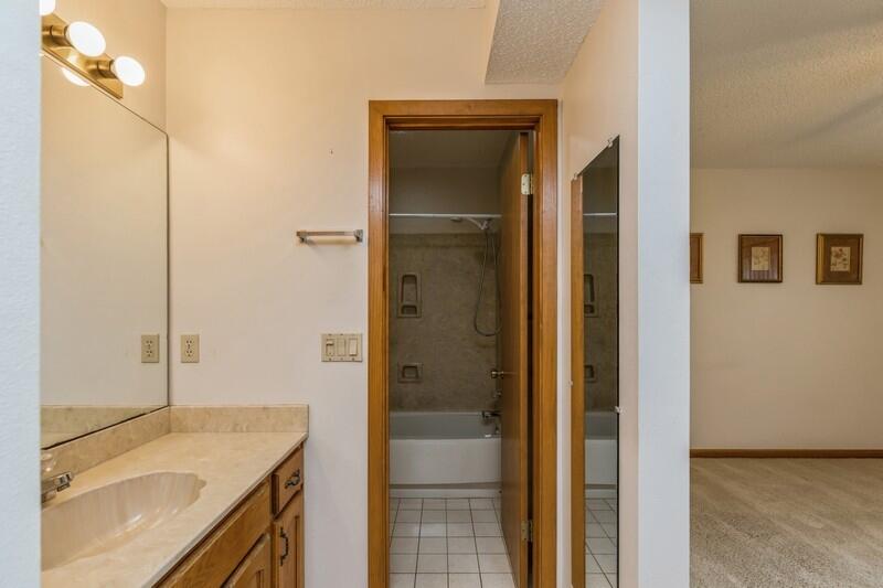 CEDAR RIDGE - Residential