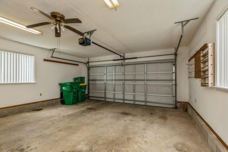 CEDAR RIDGE - Residential