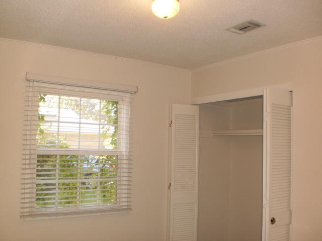 BAYOU WOODS 3RD ADDN - Residential Lease