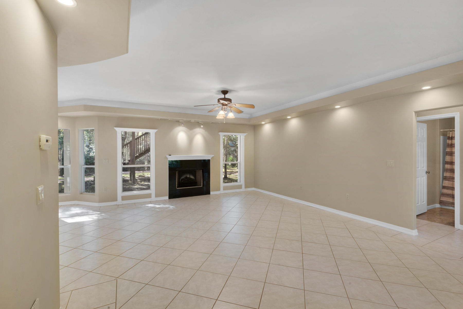 HARBOR OAKS - Residential